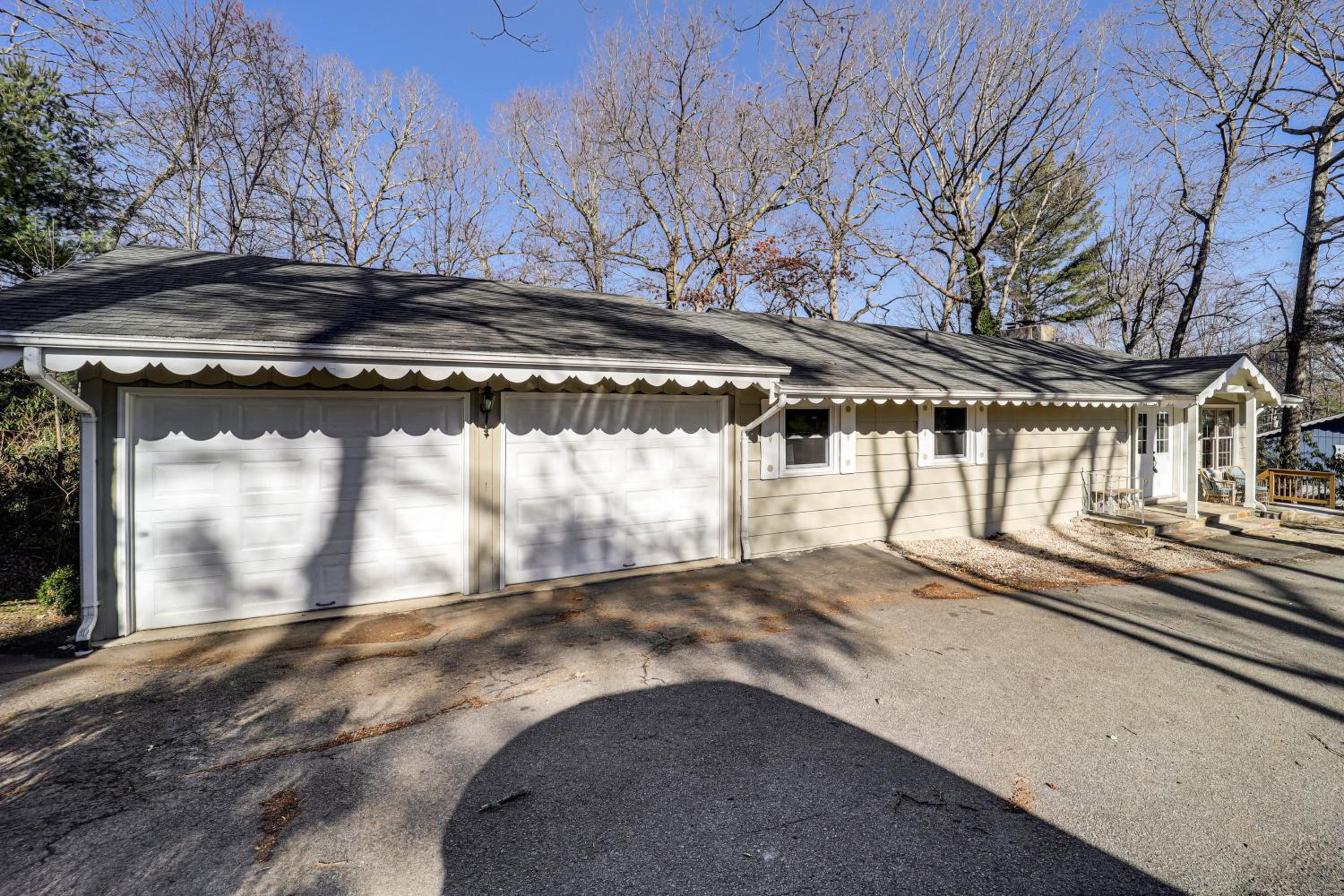 Mountain Golf Family Home with Deck in Spruce Pine