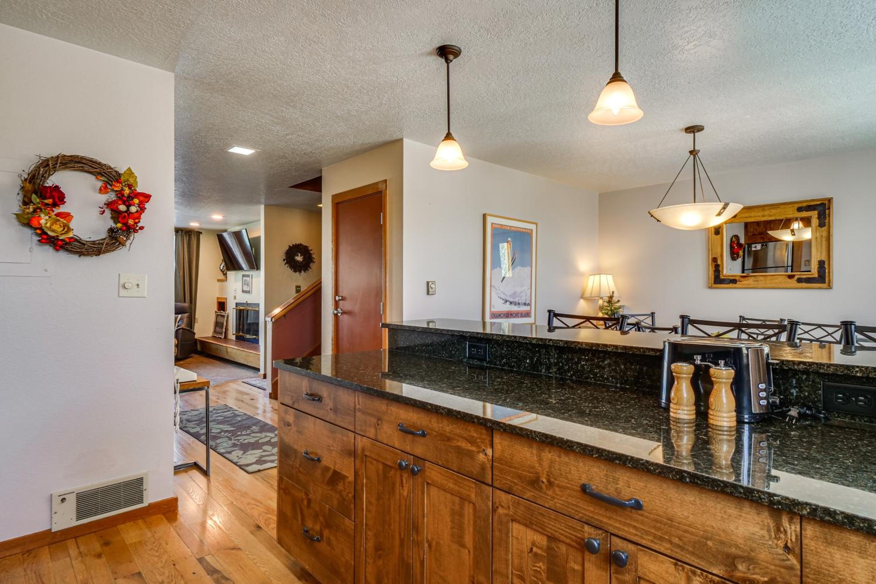 Continental Divide Views Lakefront Keystone Condo