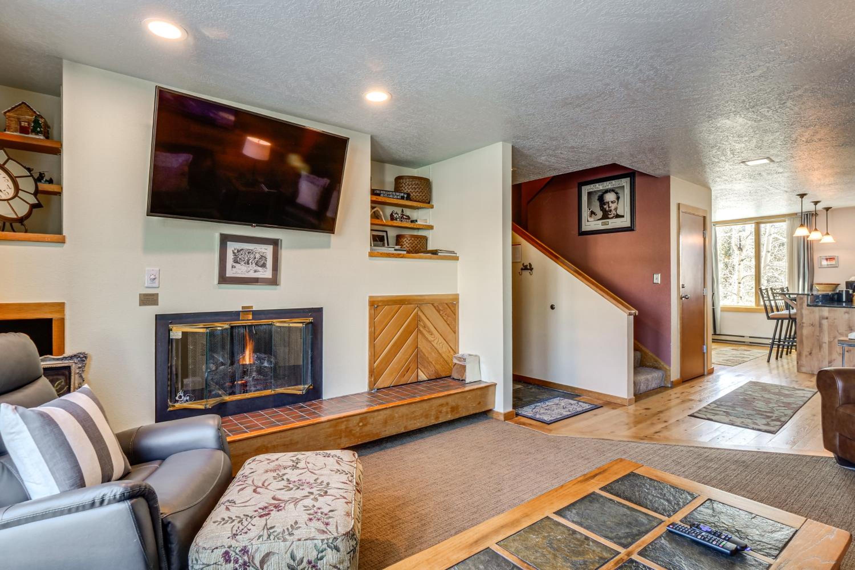 Continental Divide Views Lakefront Keystone Condo