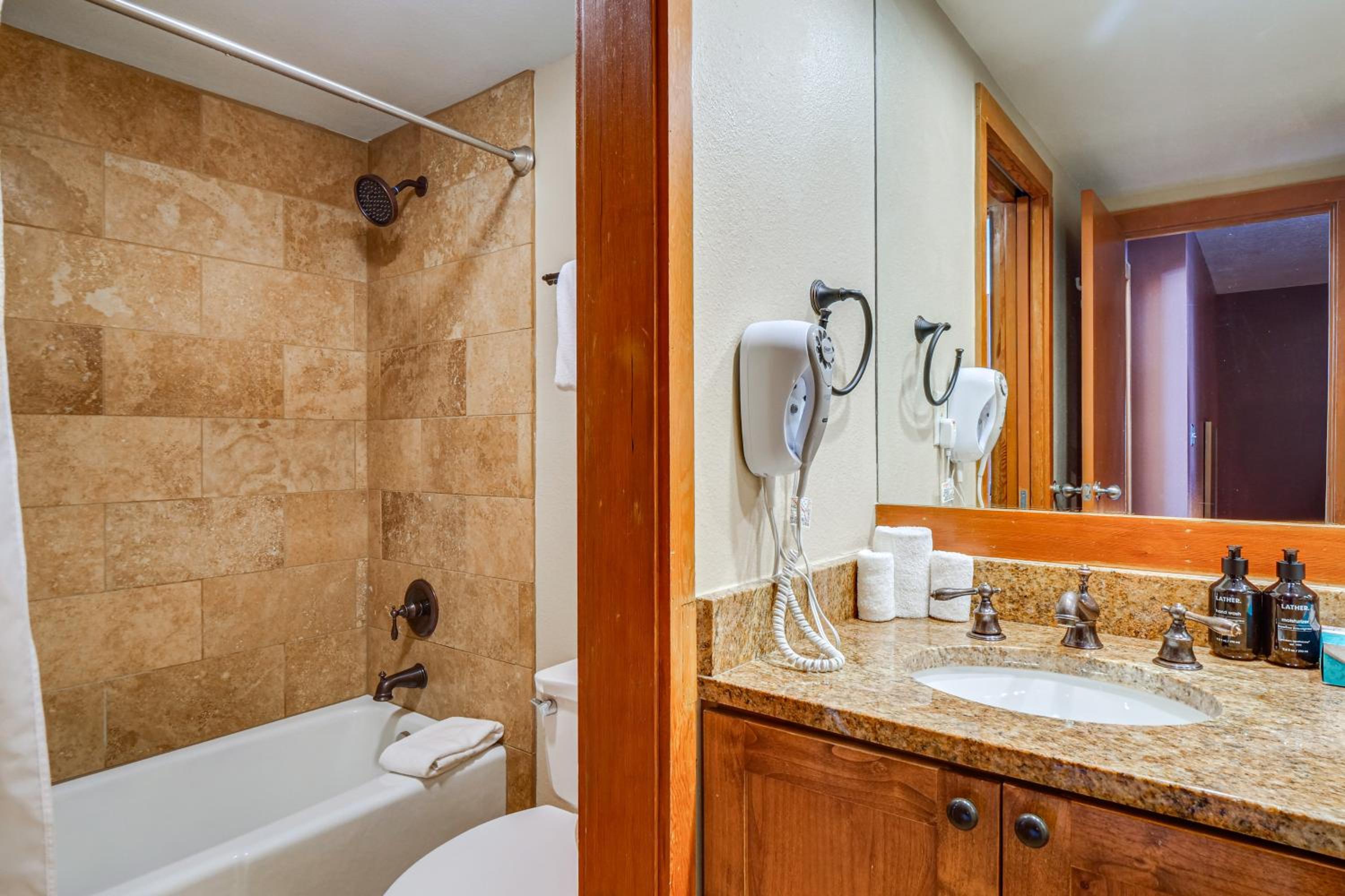 Continental Divide Views Lakefront Keystone Condo