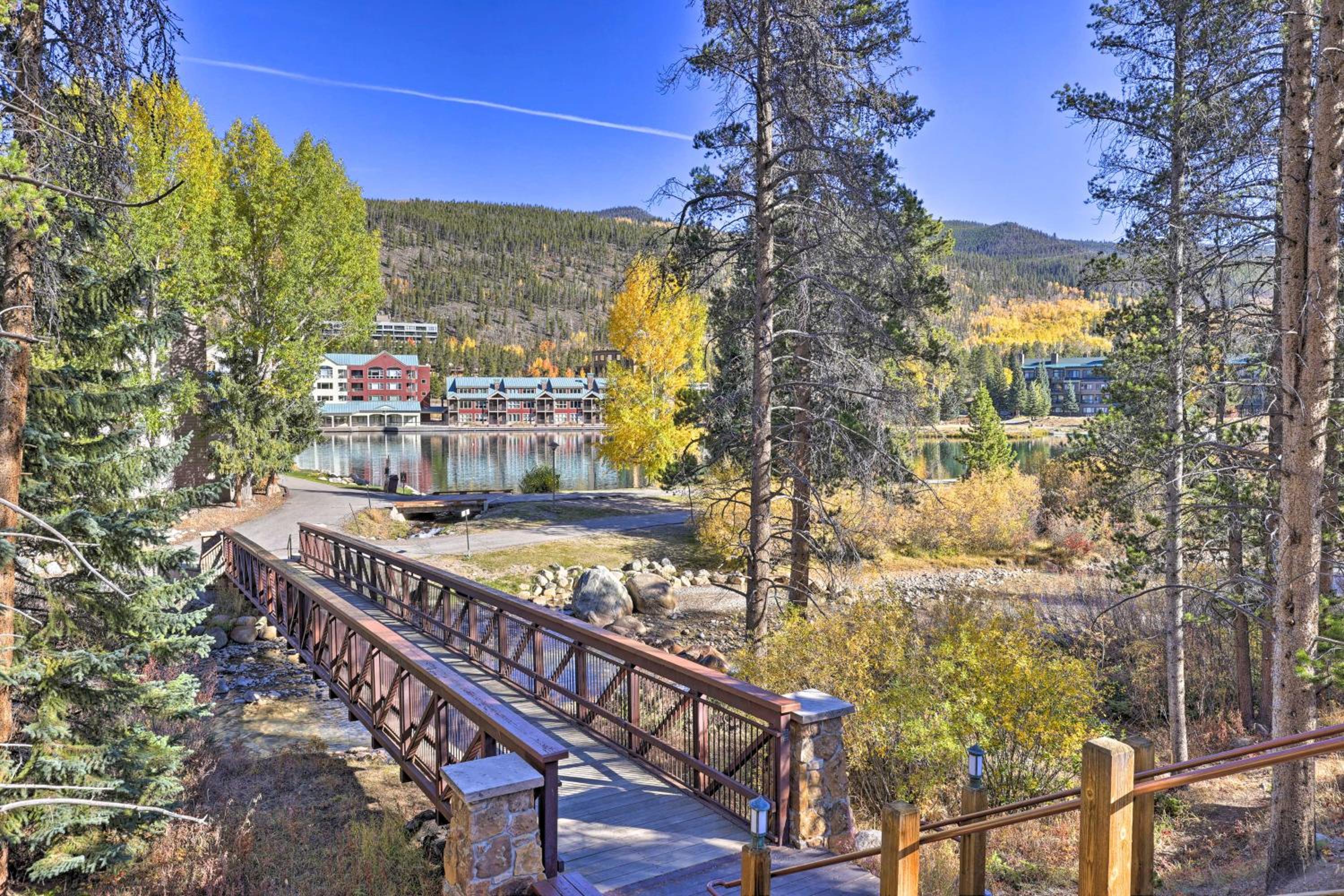 Continental Divide Views Lakefront Keystone Condo