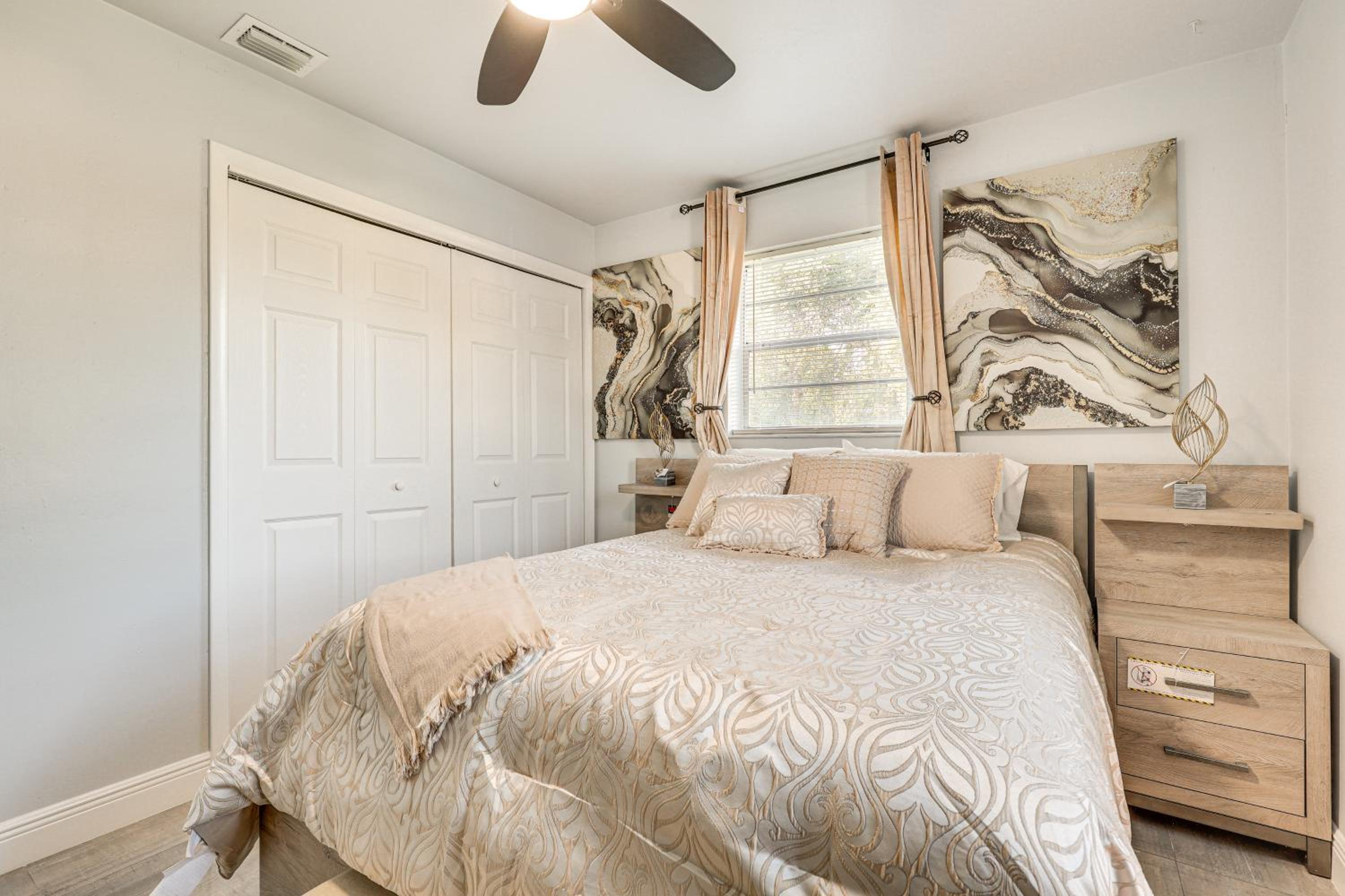 3 Mi to Port Everglades Modern Getaway with Yard
