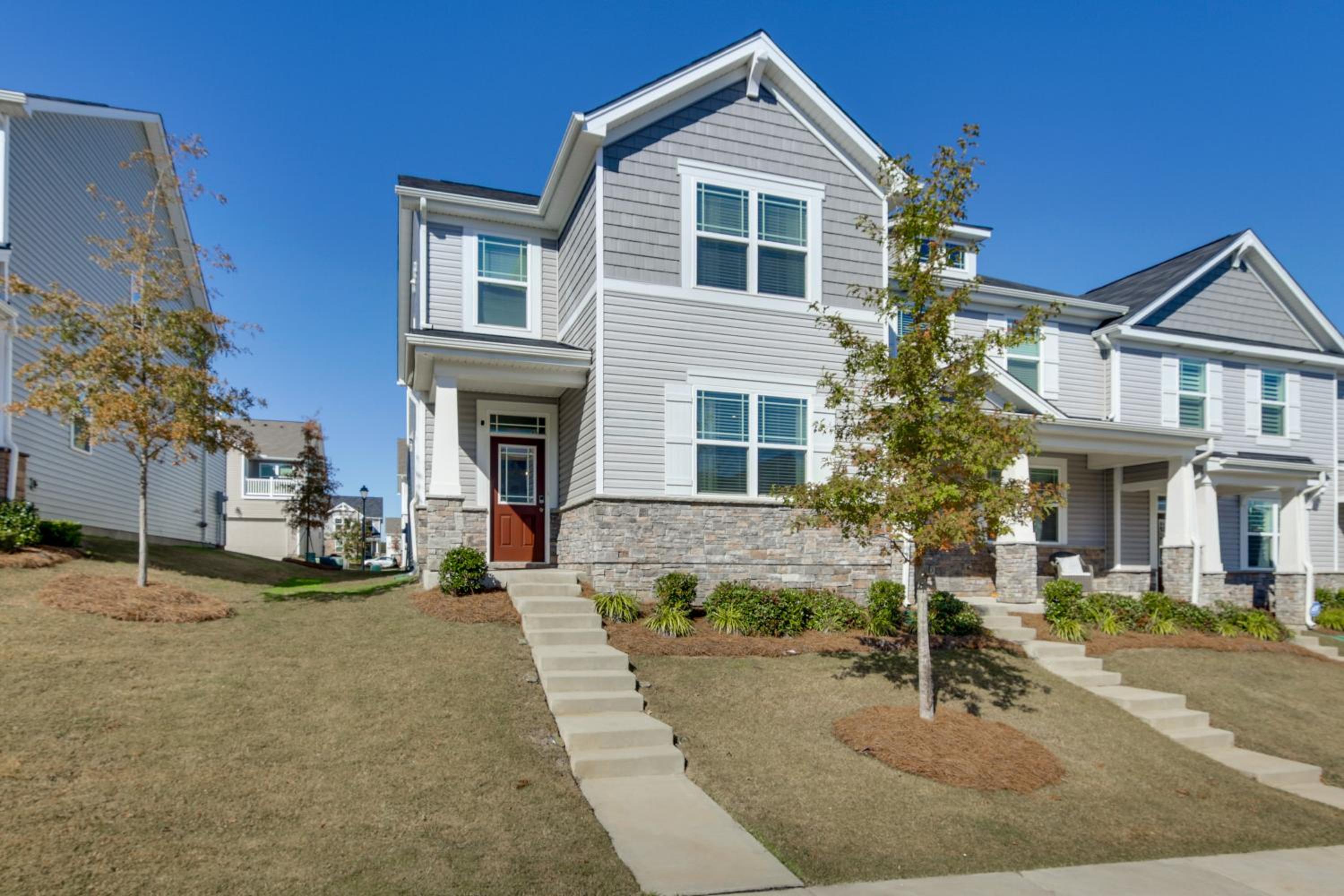3 Mi to Lake Wylie! Modern Charlotte Townhome
