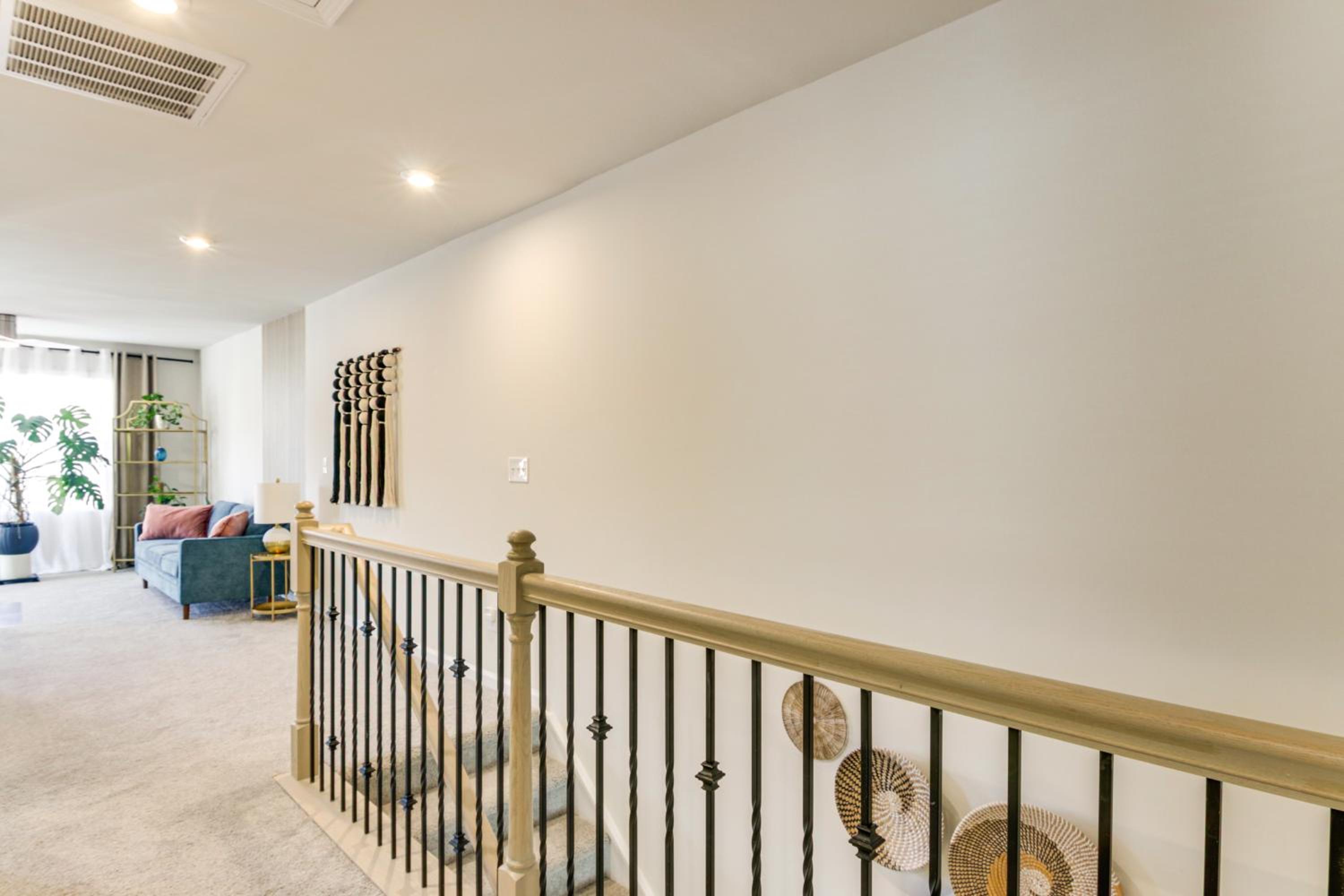 3 Mi to Lake Wylie! Modern Charlotte Townhome