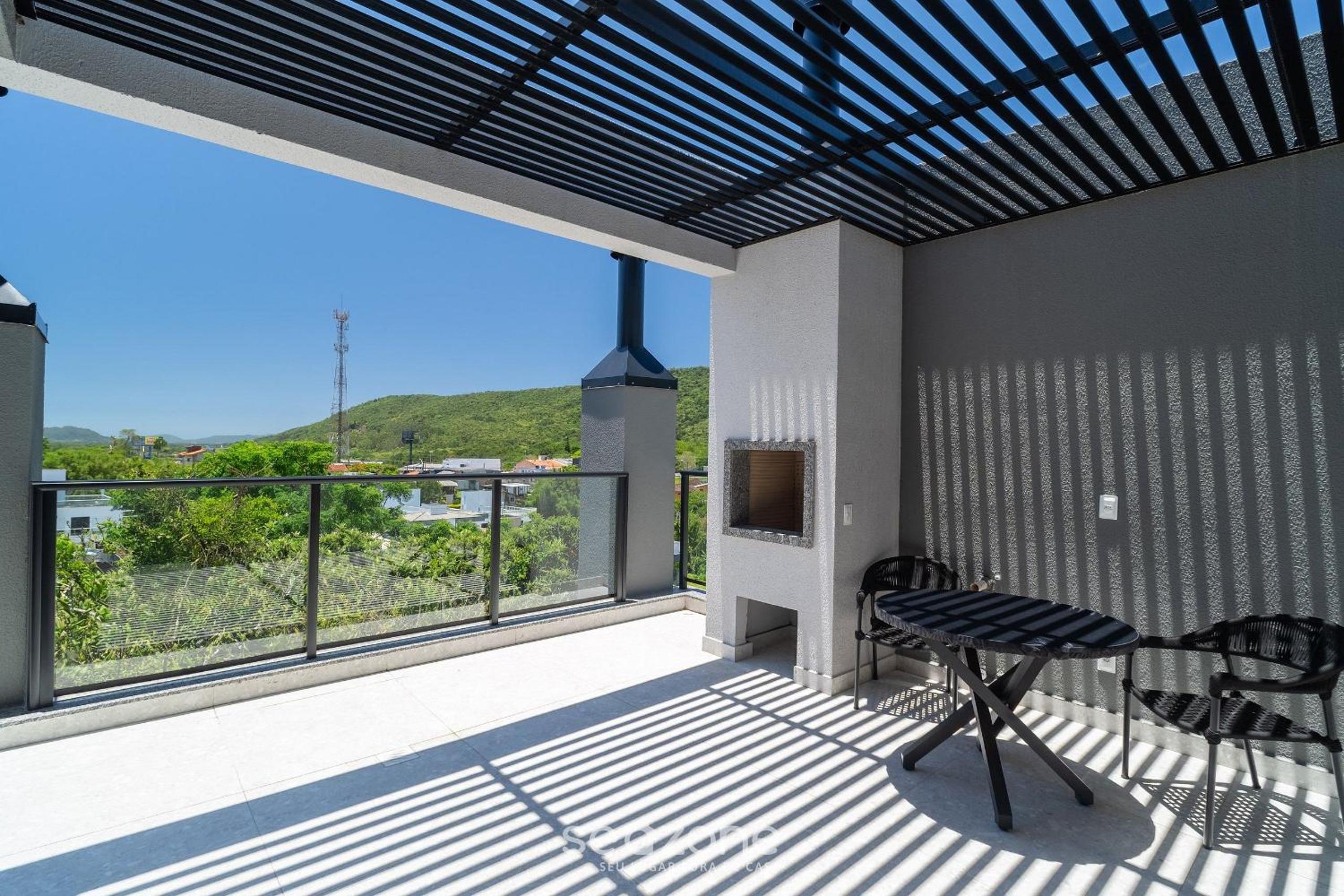 Premium studio balcony and morning sun SGR0217
