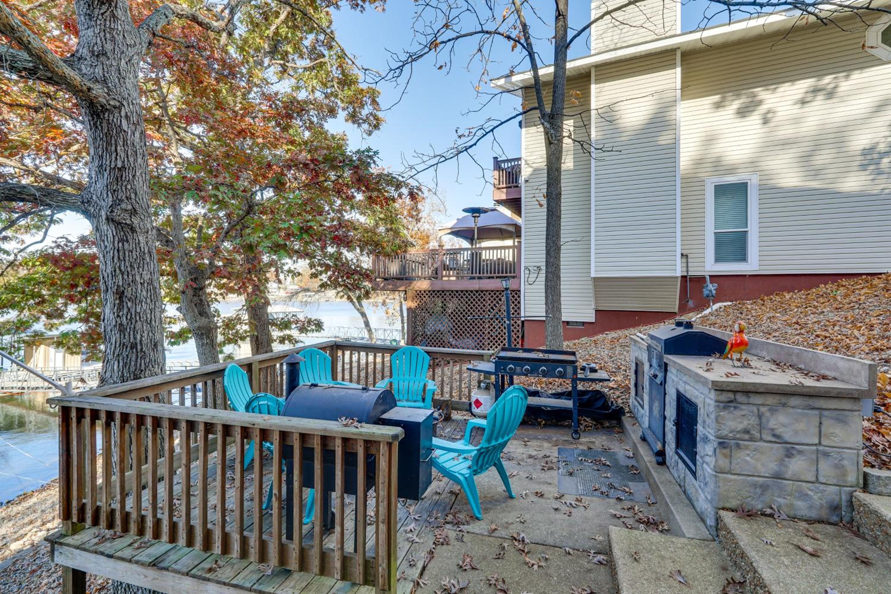 Waterfront Family Getaway in Lake Ozark with Dock