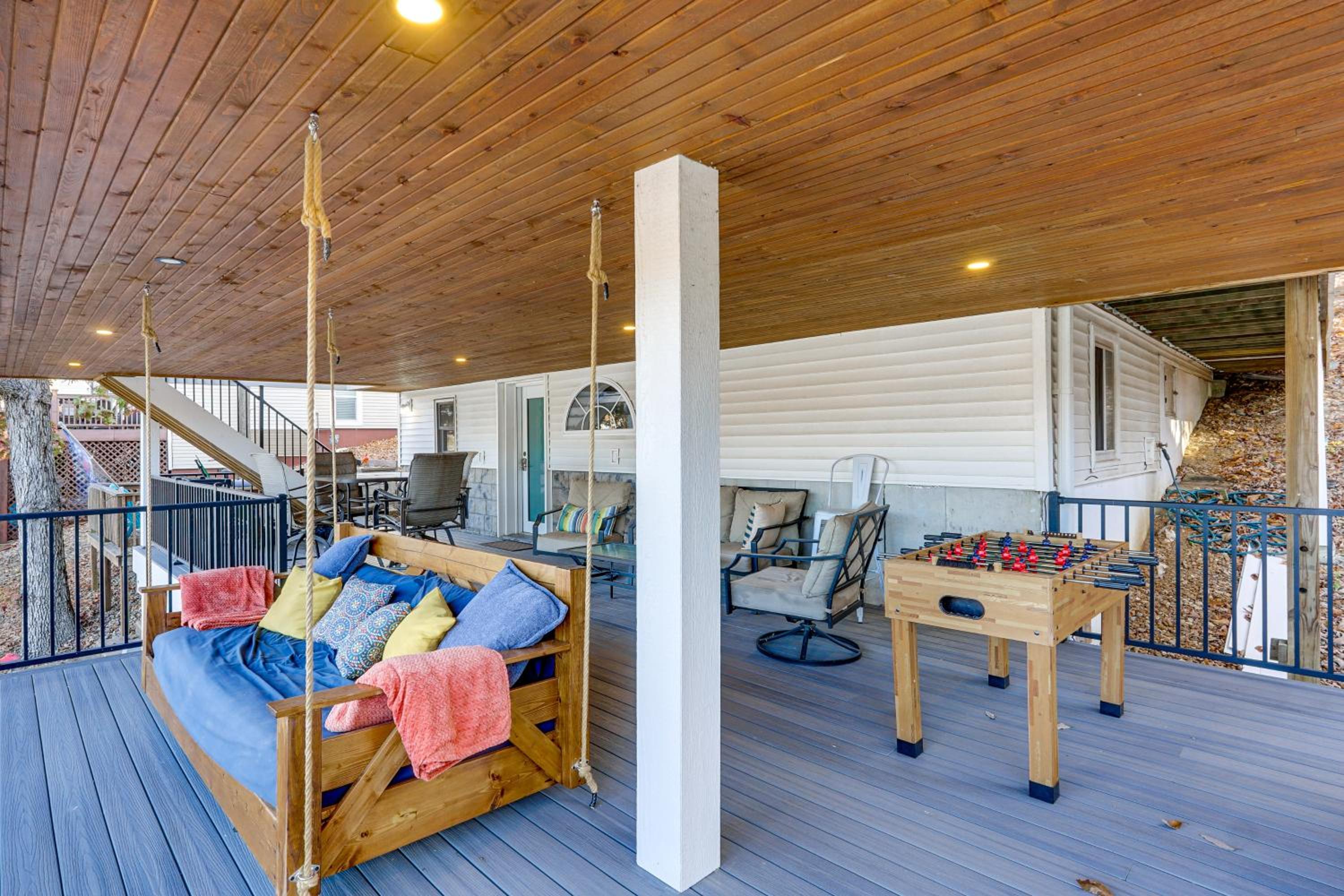 Waterfront Family Getaway in Lake Ozark with Dock