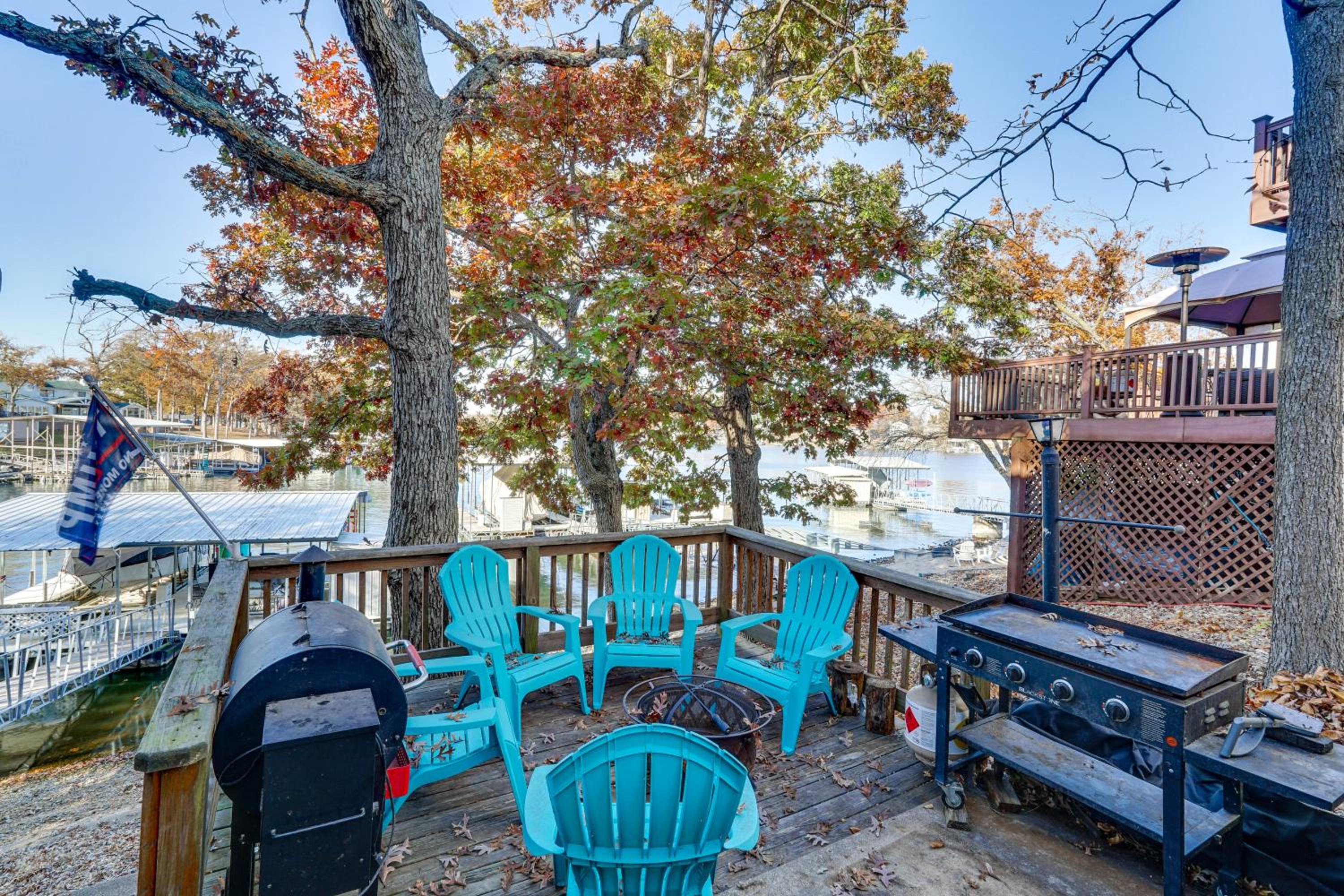 Waterfront Family Getaway in Lake Ozark with Dock