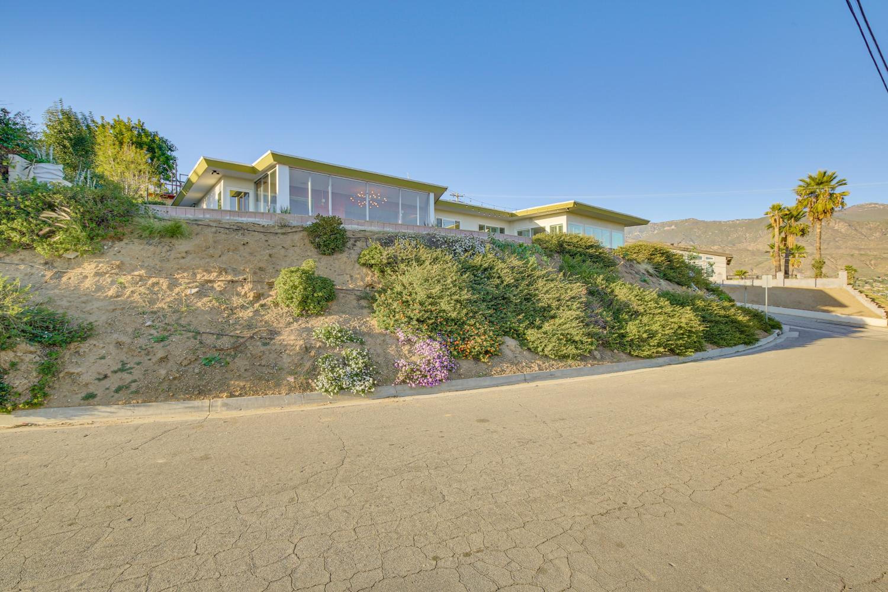 Stunning MCM Escape with Mtn Views in San Bernardino
