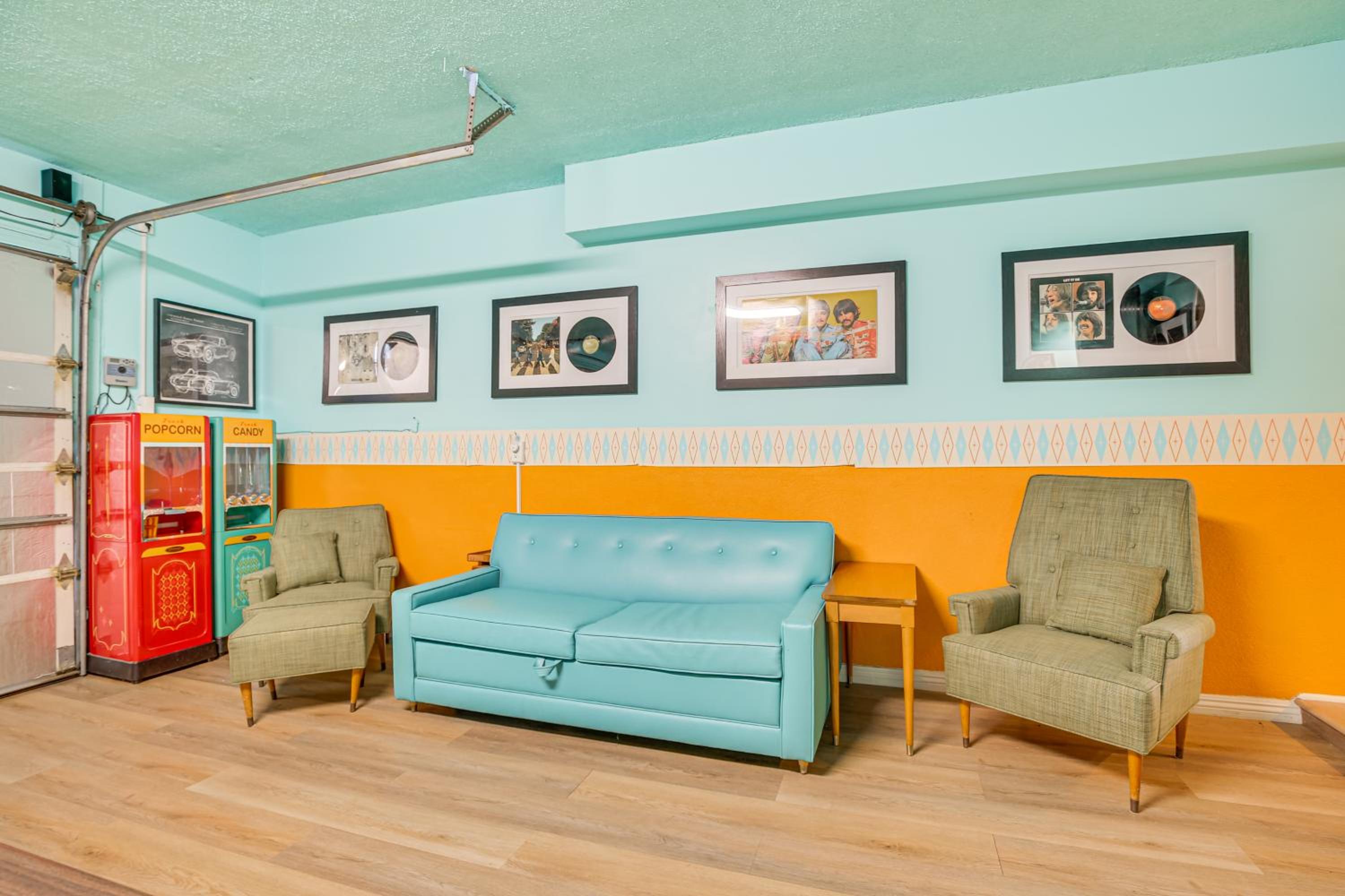 Stunning MCM Escape with Mtn Views in San Bernardino