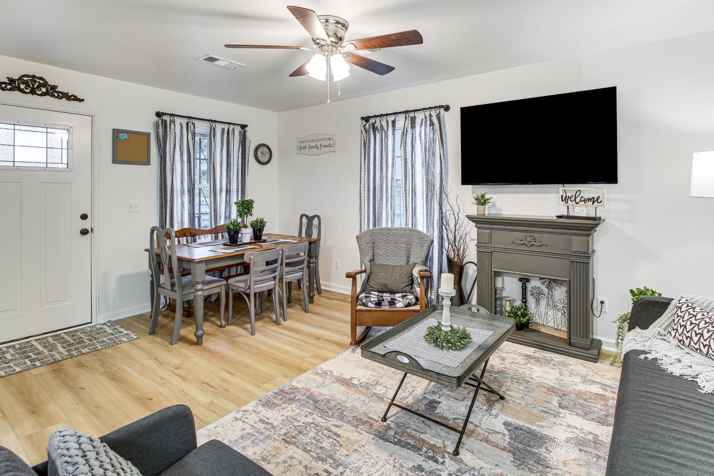 1 Mi to Lake Hamilton! Newly Remodeled Family Home