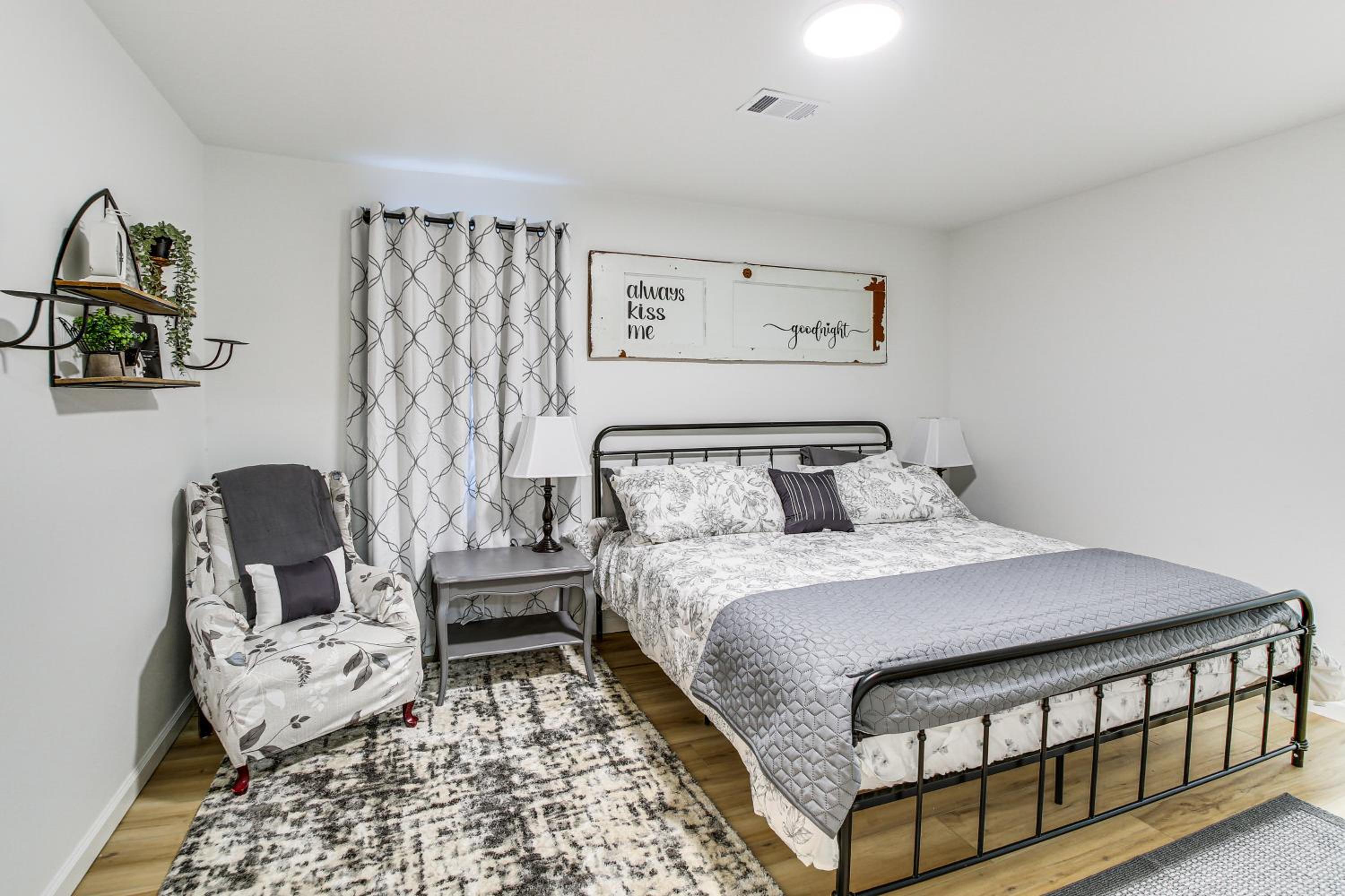 1 Mi to Lake Hamilton! Newly Remodeled Family Home