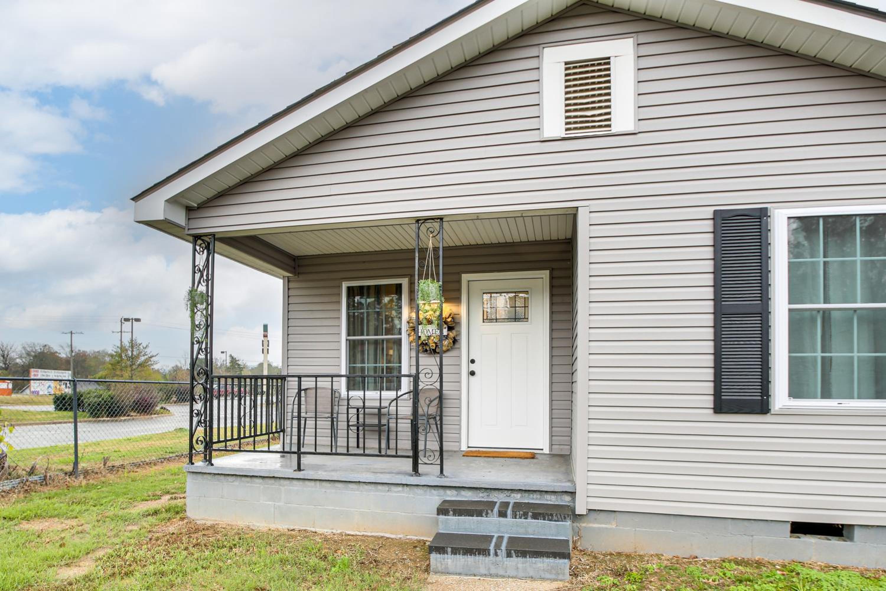 1 Mi to Lake Hamilton! Newly Remodeled Family Home
