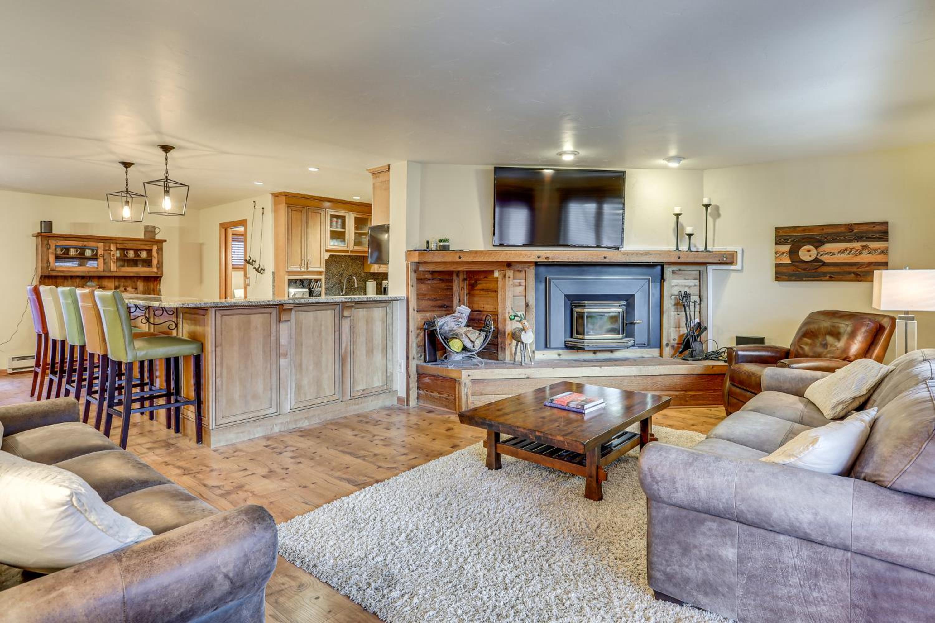 2 Mtn-View Decks! East Vail Unit By Trails and Bus