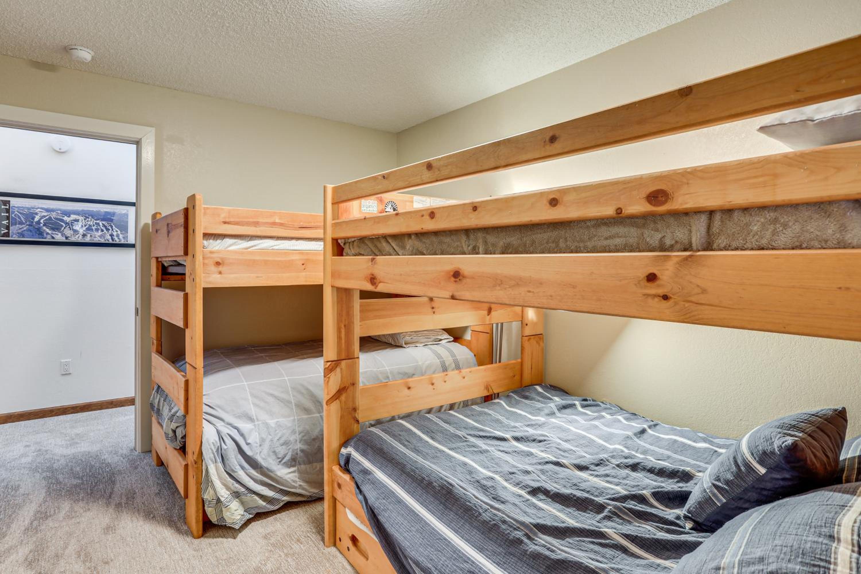 2 Mtn-View Decks! East Vail Unit By Trails and Bus