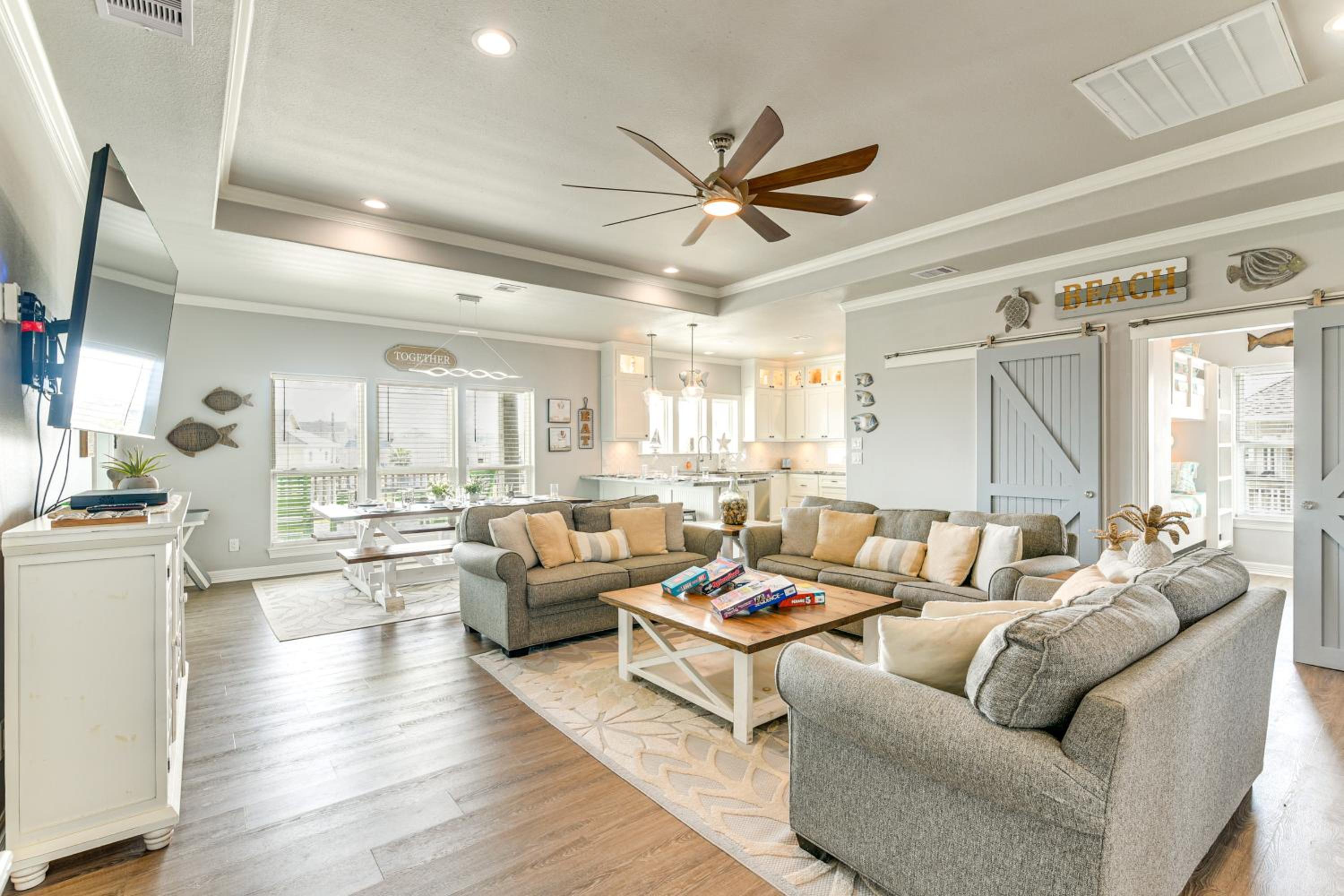 Walk to Shore Crystal Beach Escape with Deck and Bar!