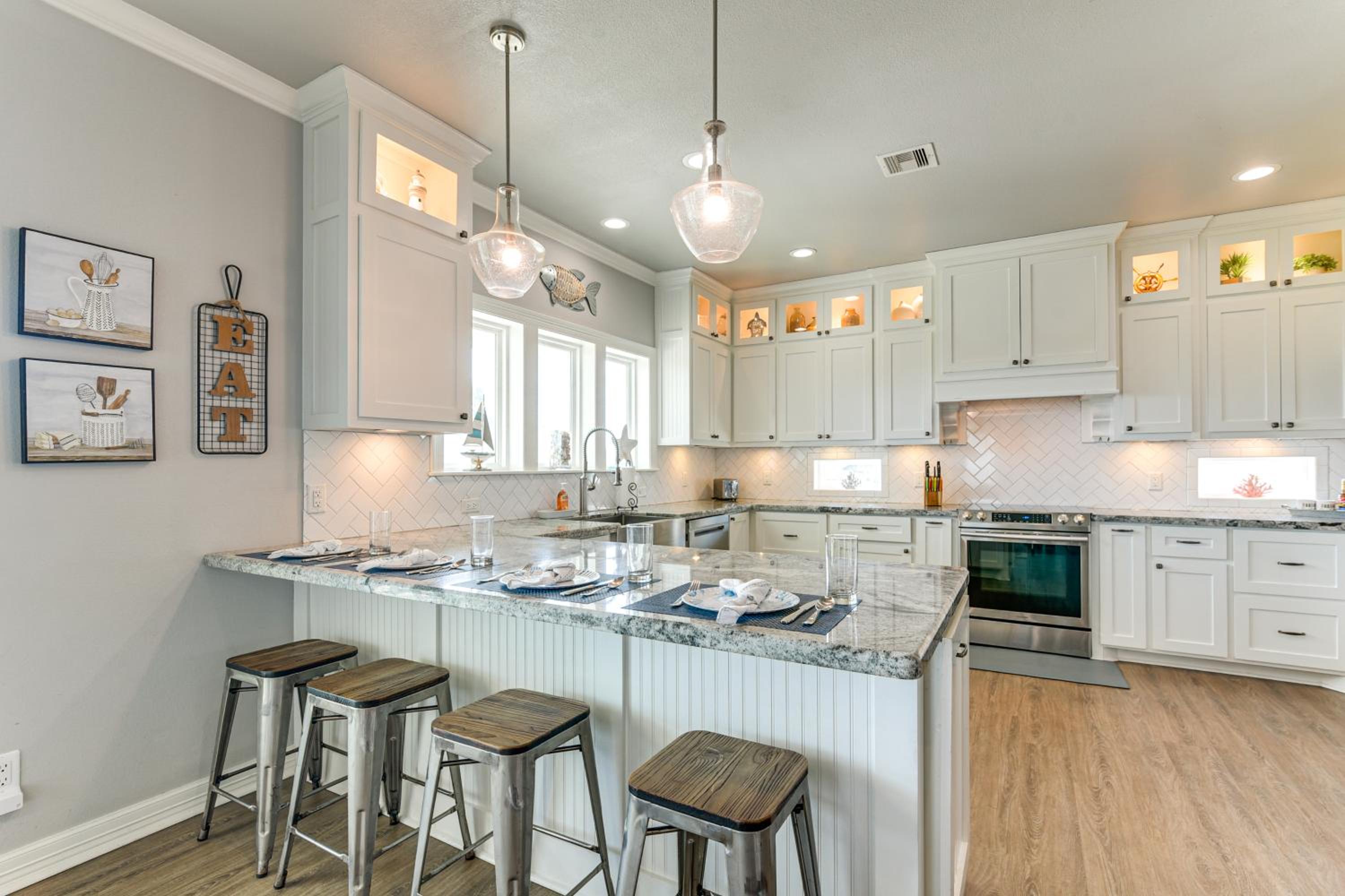 Walk to Shore Crystal Beach Escape with Deck and Bar!