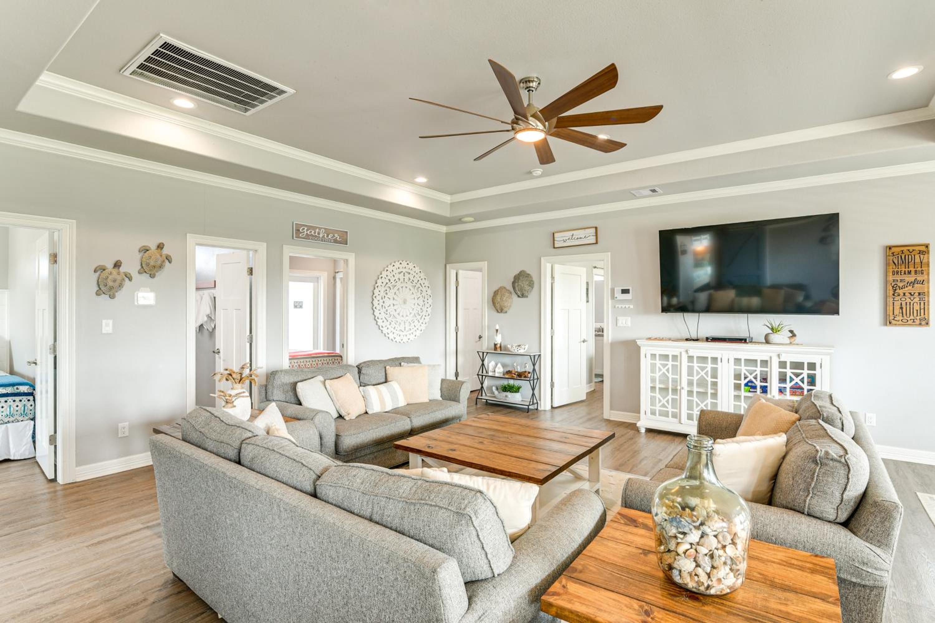 Walk to Shore Crystal Beach Escape with Deck and Bar!