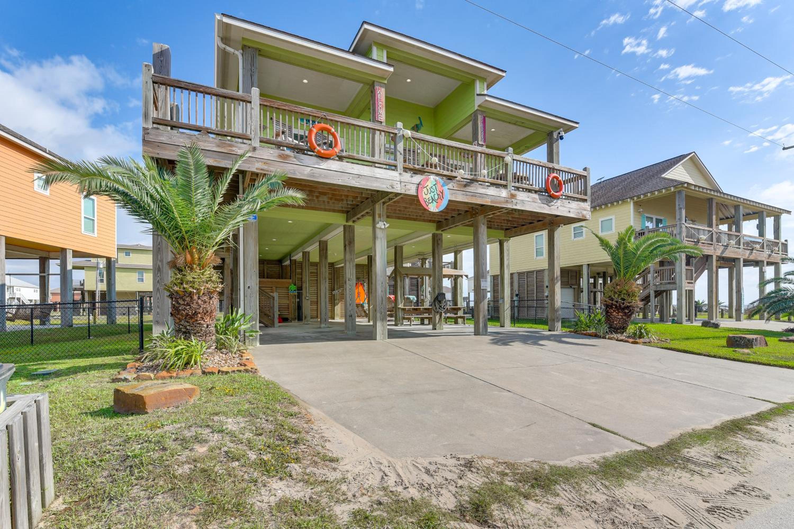 Steps to Shore! Just Beachy Home with Deck and Views