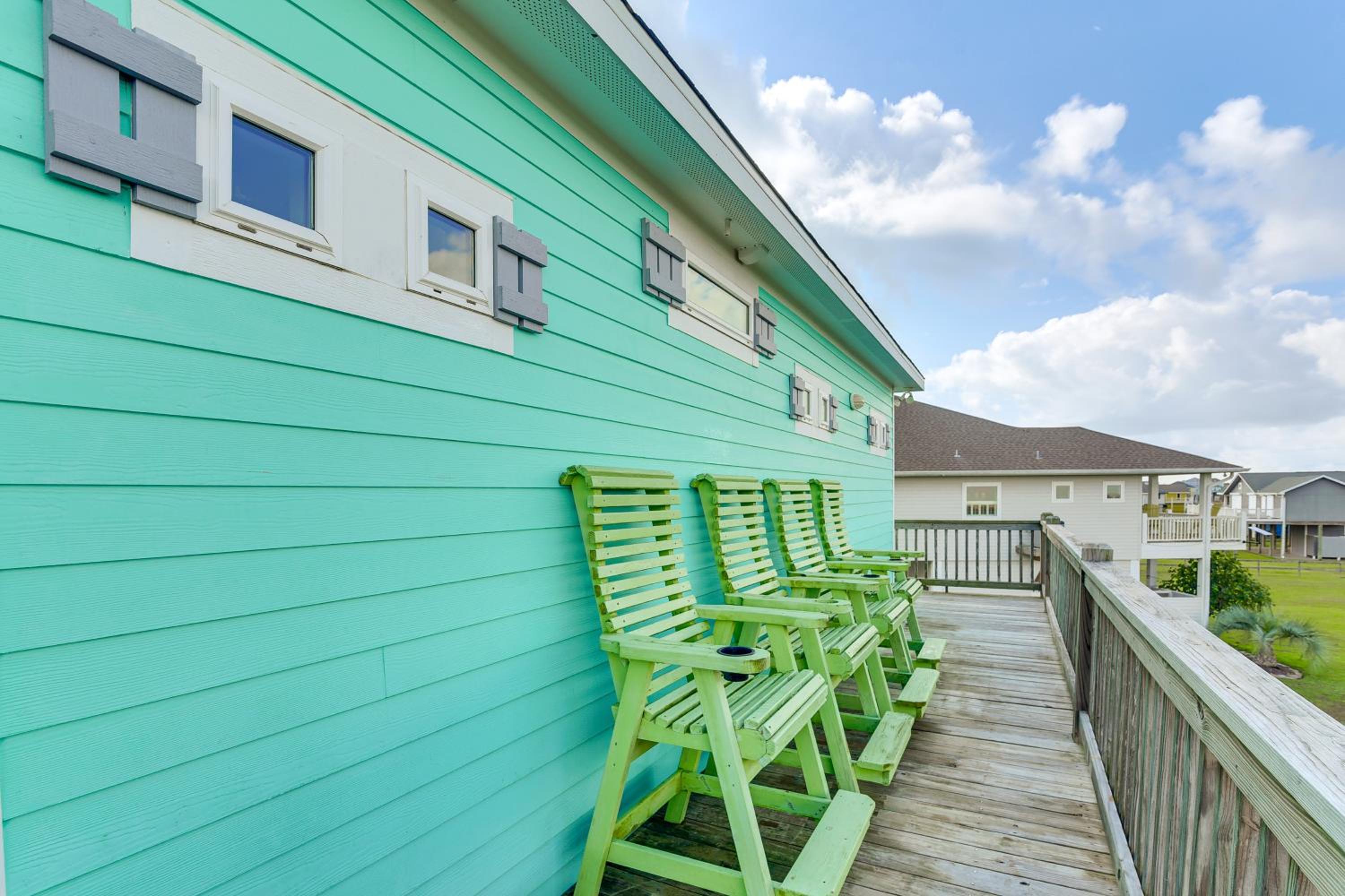 Walk to Shore Crystal Beach Escape with Deck and Bar!