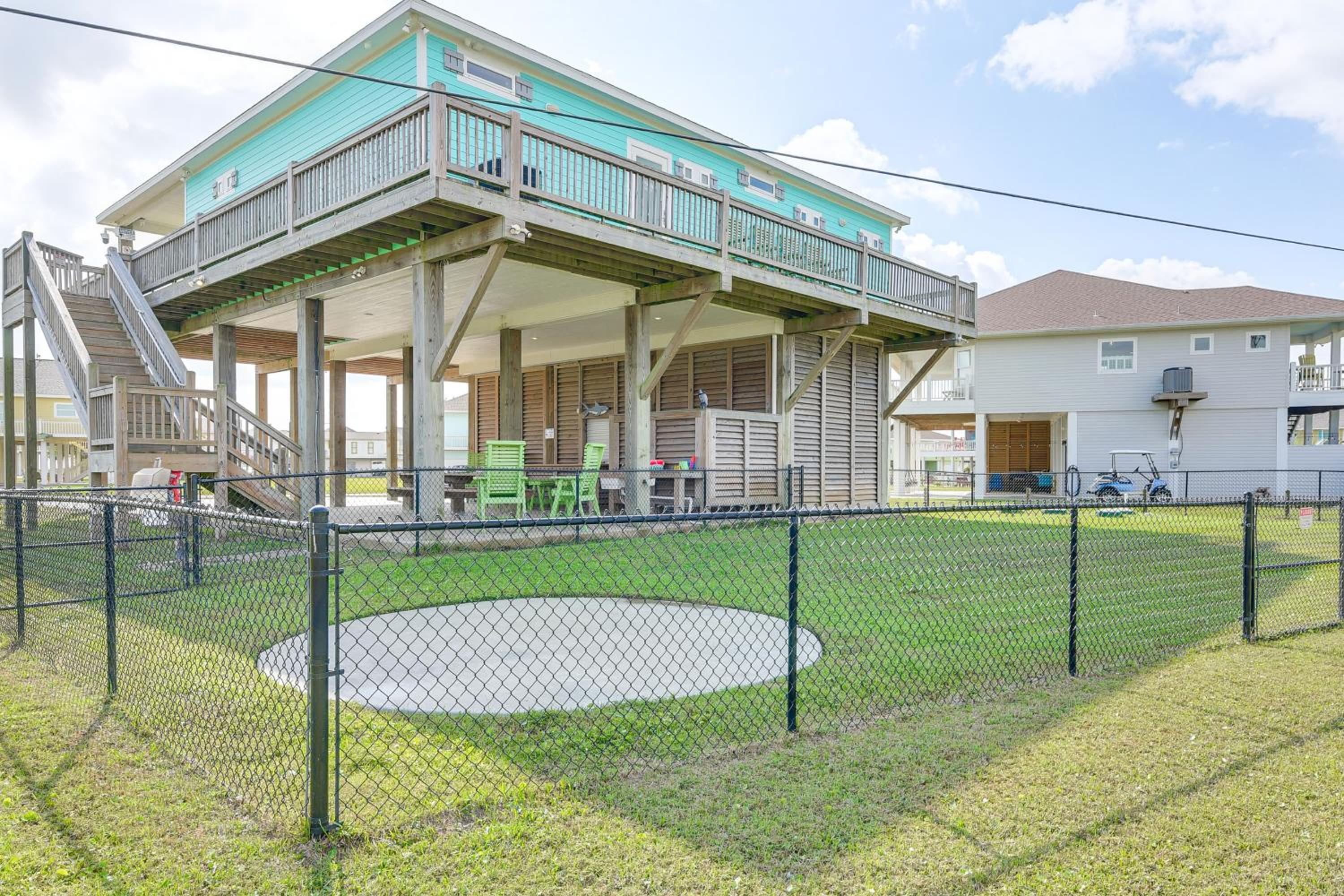 Walk to Shore Crystal Beach Escape with Deck and Bar!