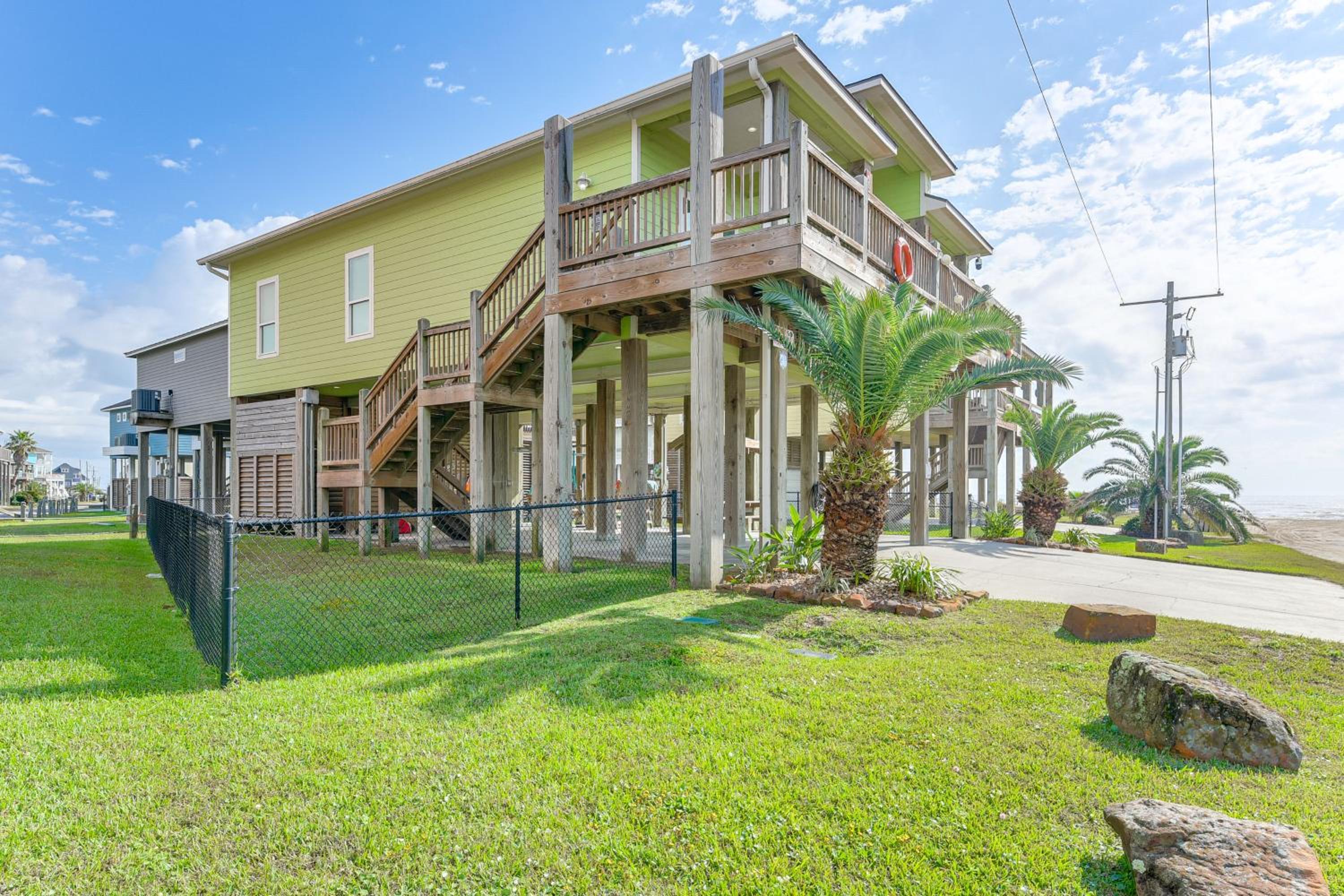 Steps to Shore! Just Beachy Home with Deck and Views
