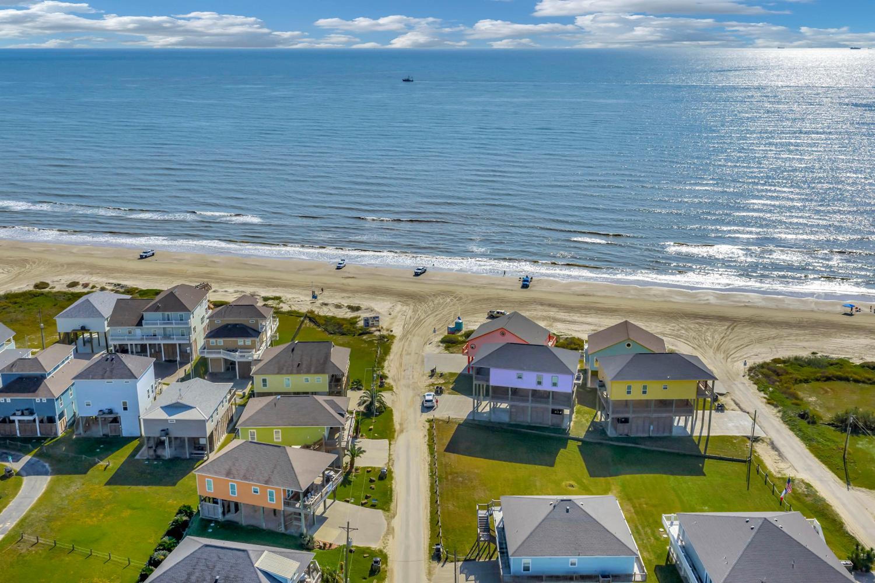 Steps to Shore! Just Beachy Home with Deck and Views