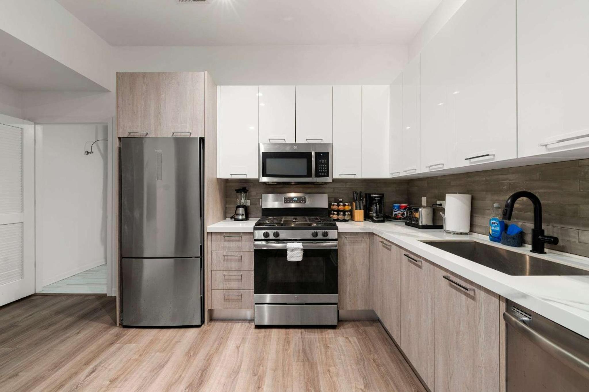 Modern 3BR Near McCormick & South Loop