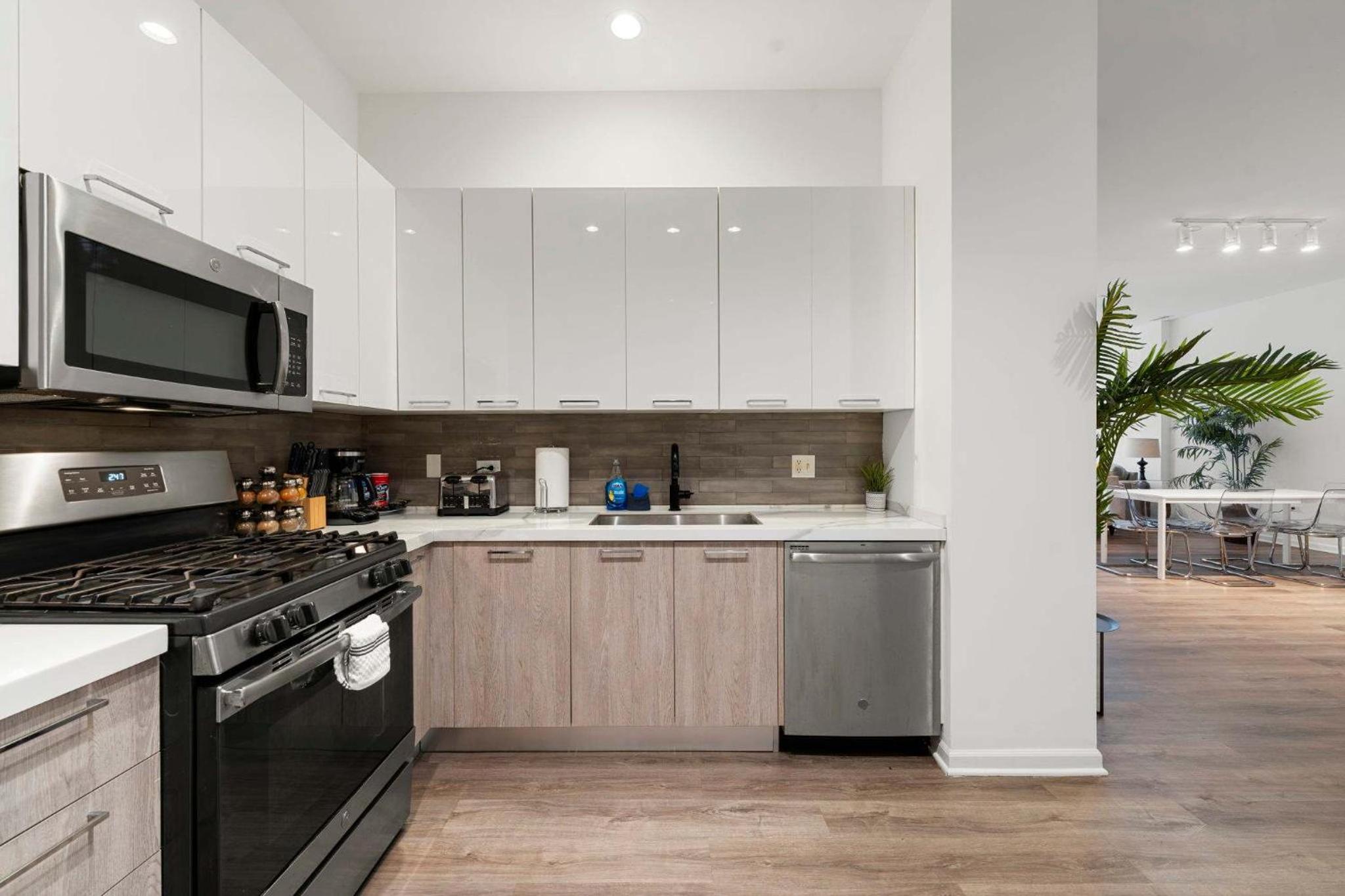 Modern 3BR Near McCormick & South Loop