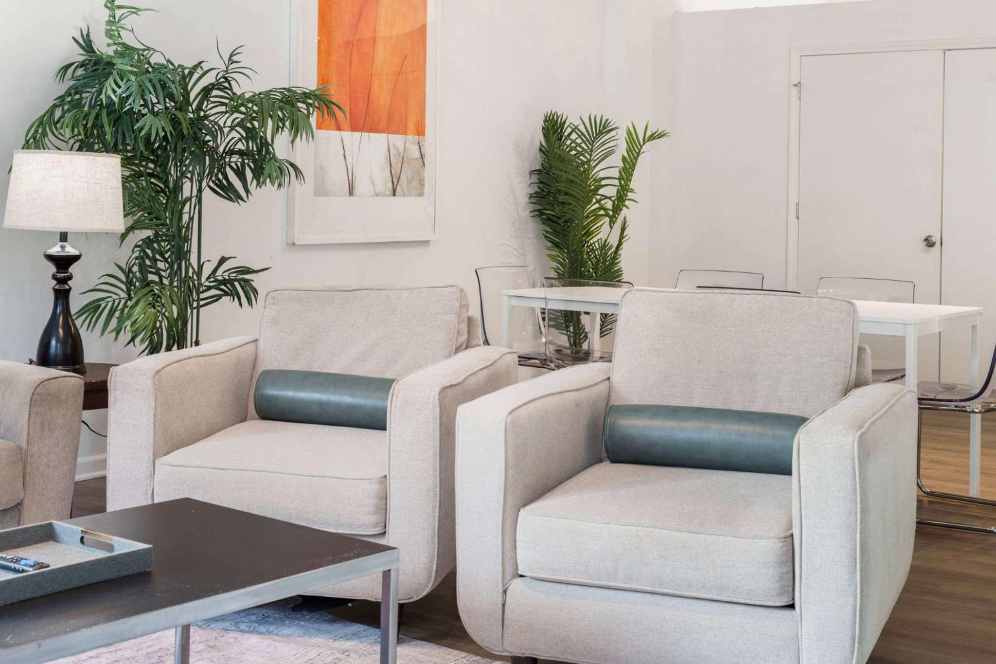 Modern 3BR Near McCormick & South Loop