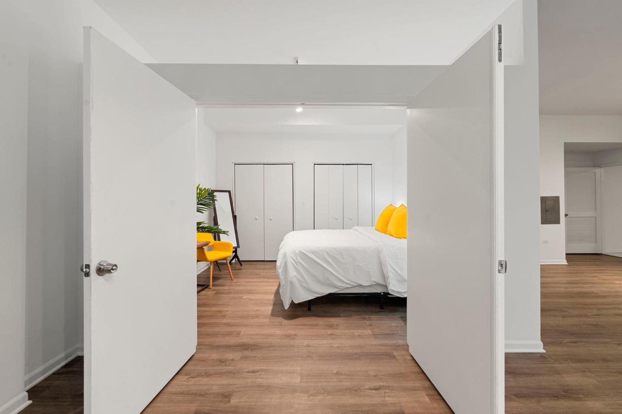 Modern 3BR Near McCormick & South Loop