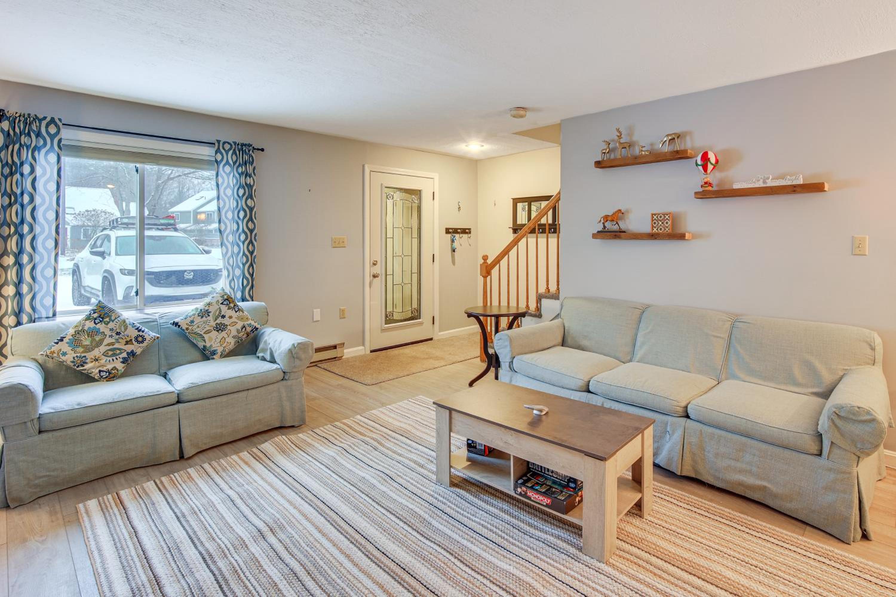 5 Mi to Loon Mountain Resort! Family Townhome