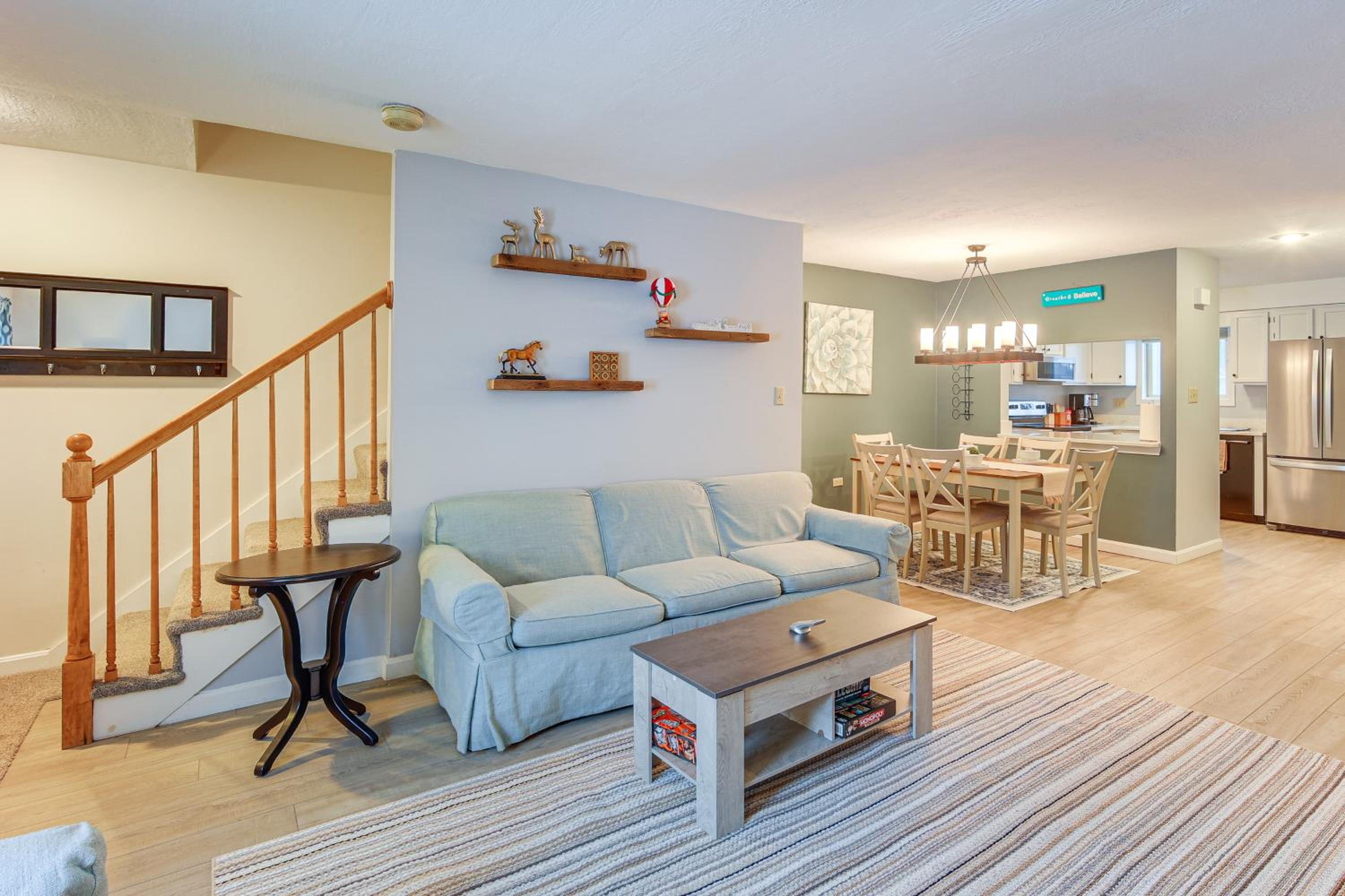5 Mi to Loon Mountain Resort! Family Townhome