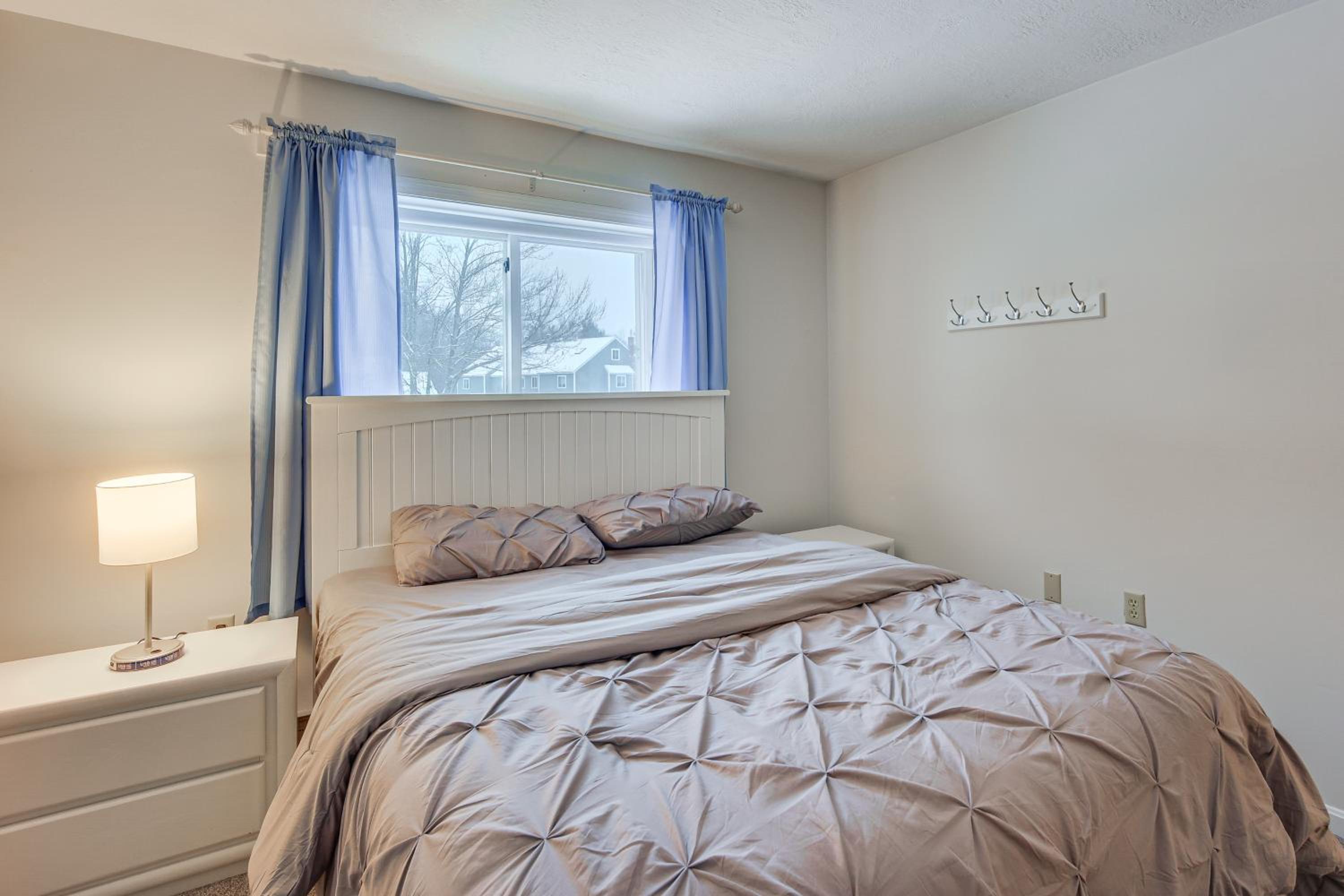 5 Mi to Loon Mountain Resort! Family Townhome