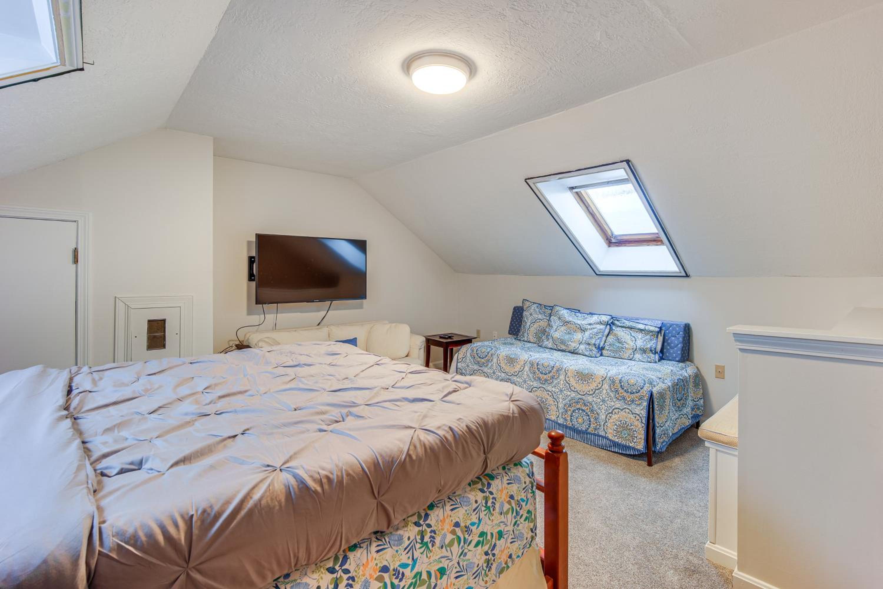 5 Mi to Loon Mountain Resort! Family Townhome