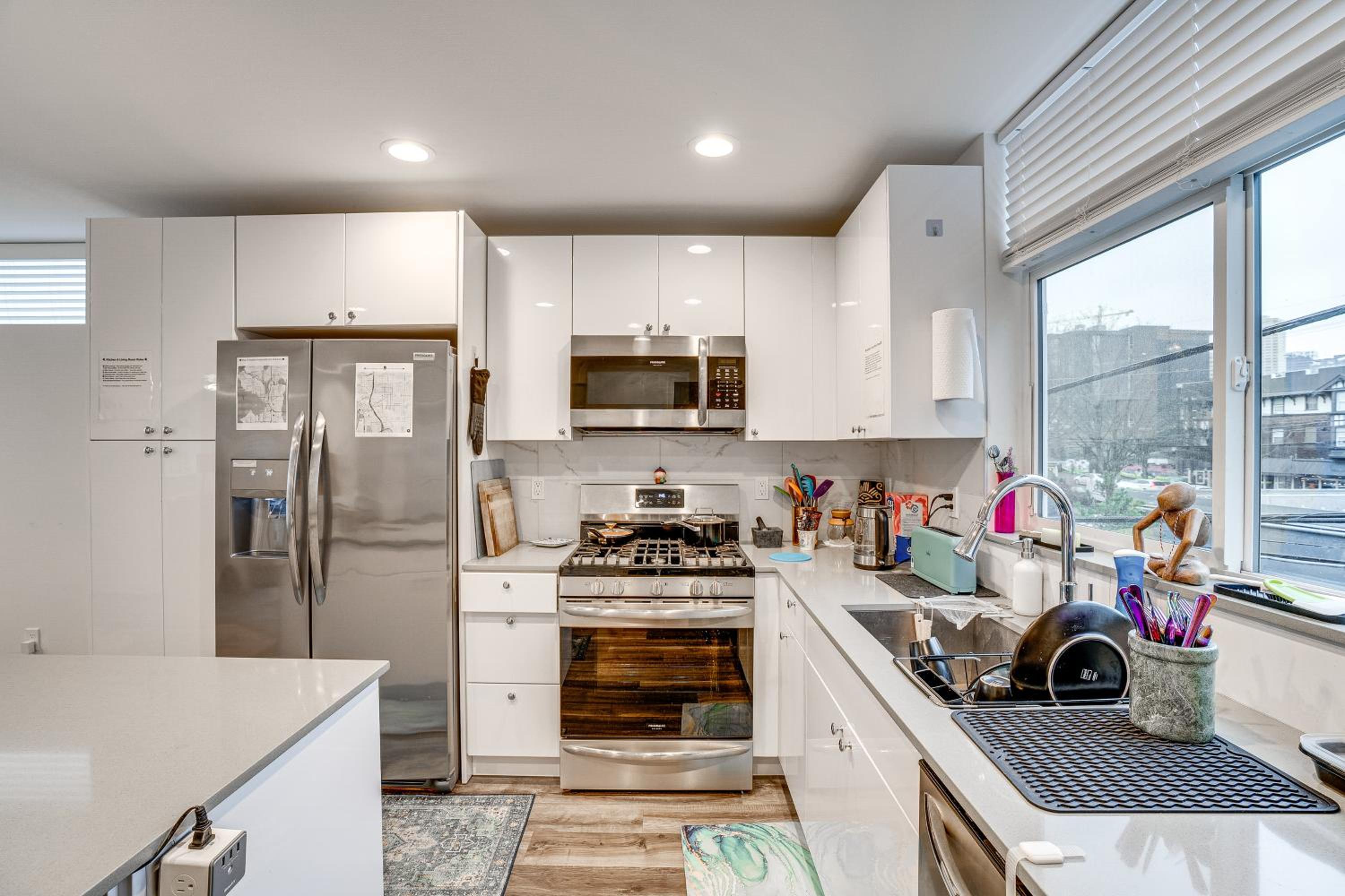 Walk to Seattle University Centrally Located Gem