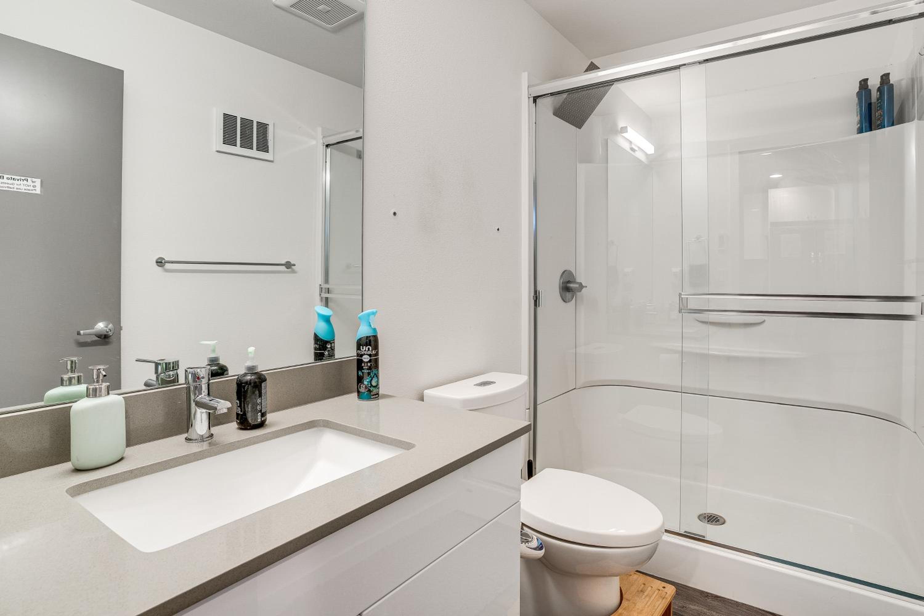 Walk to Seattle University Centrally Located Gem