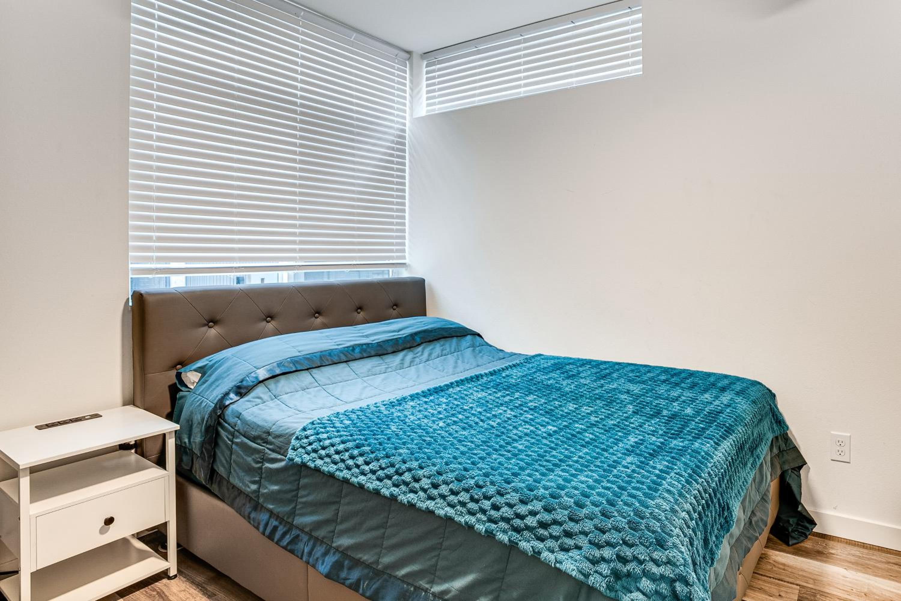 Walk to Seattle University Centrally Located Gem