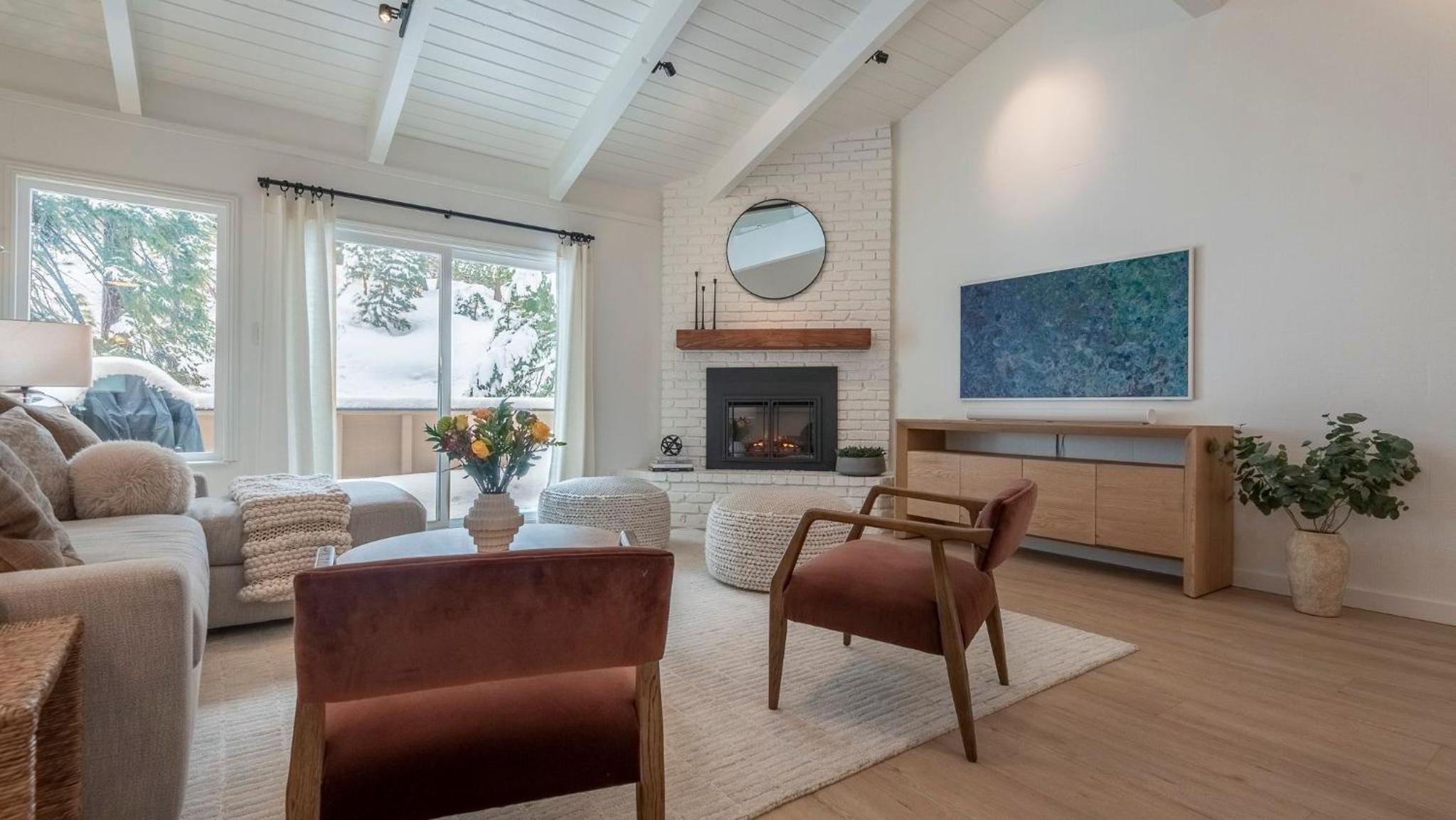2 Homes Near Lake Tahoe Diamond Peak Mt. Rose Skiing Tahoe Dreamin Sky Way by AvantStay