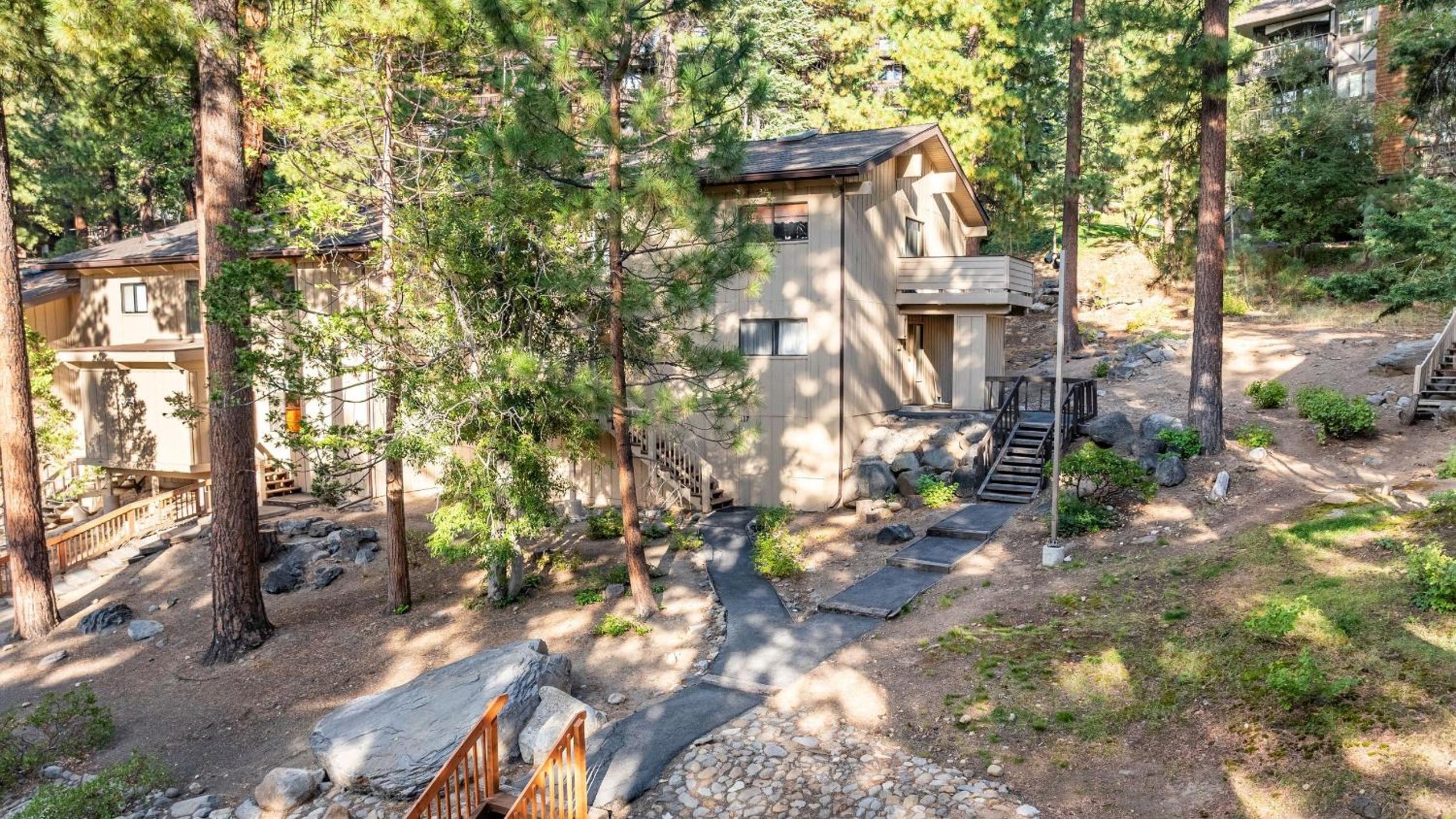 2 Homes Near Lake Tahoe Diamond Peak Mt. Rose Skiing Tahoe Dreamin Sky Way by AvantStay