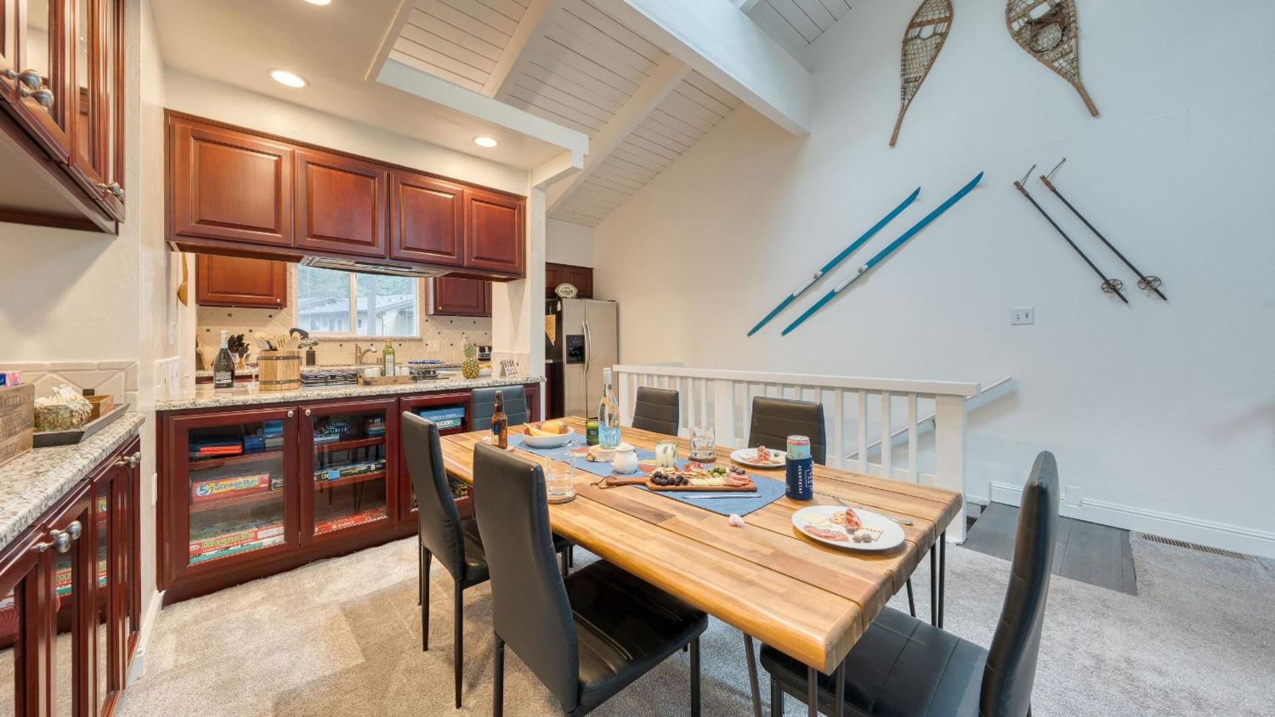 2 Homes Near Lake Tahoe Diamond Peak Mt. Rose Skiing Tahoe Dreamin Sky Way by AvantStay