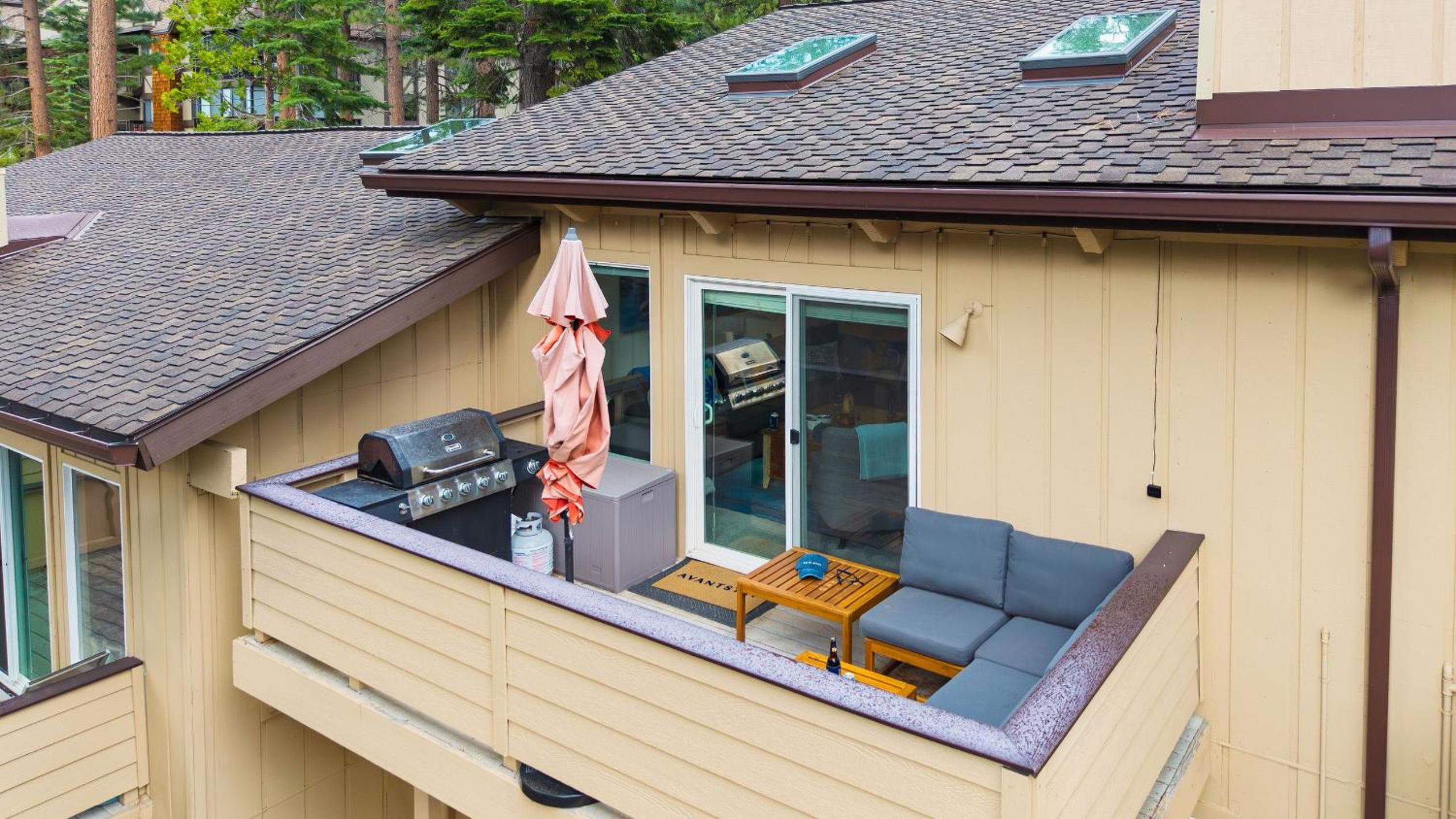 2 Homes Near Lake Tahoe Diamond Peak Mt. Rose Skiing Tahoe Dreamin Sky Way by AvantStay