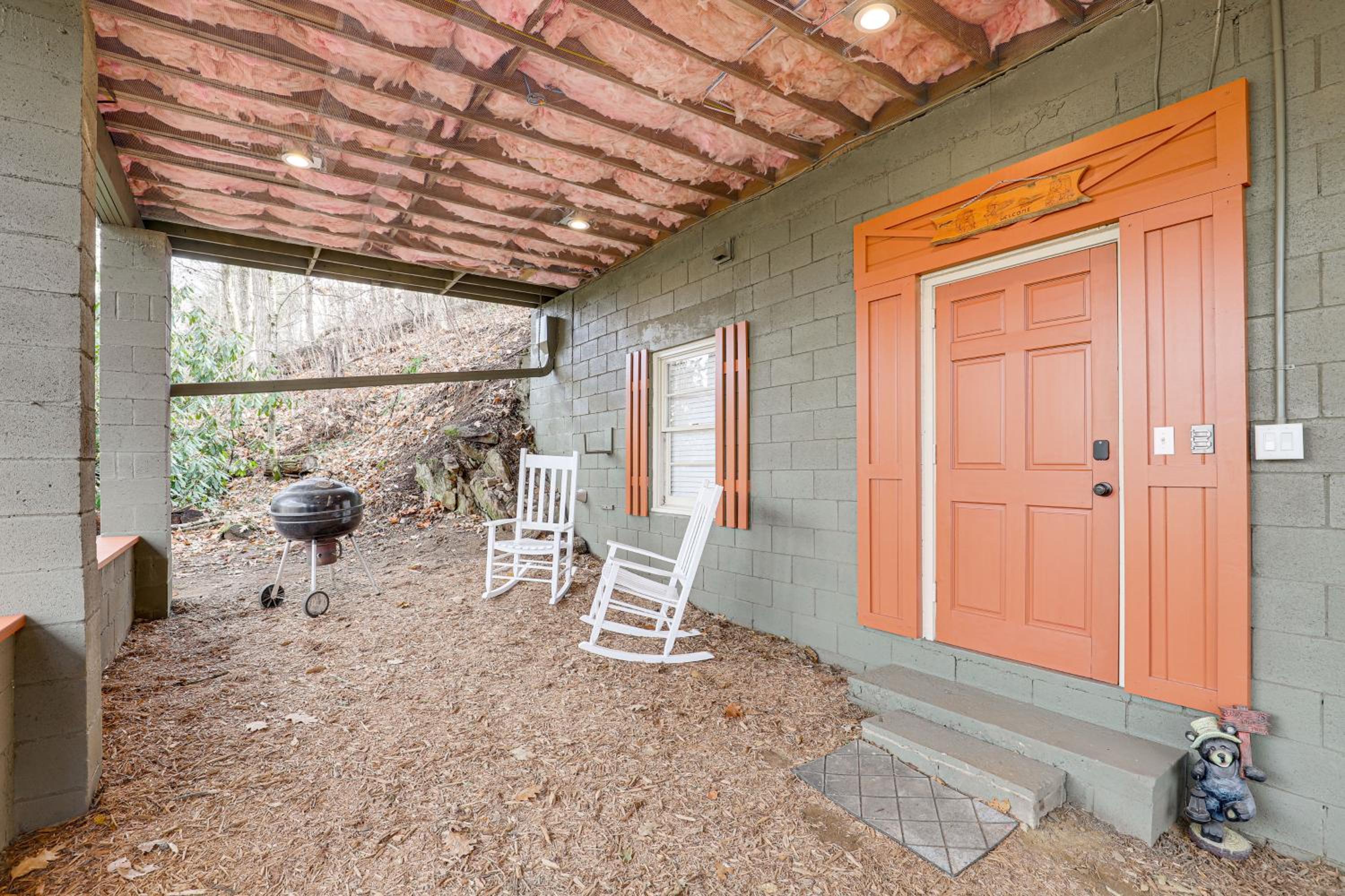 Quiet Family Cabin in Balsam Hike, Ski, Explore