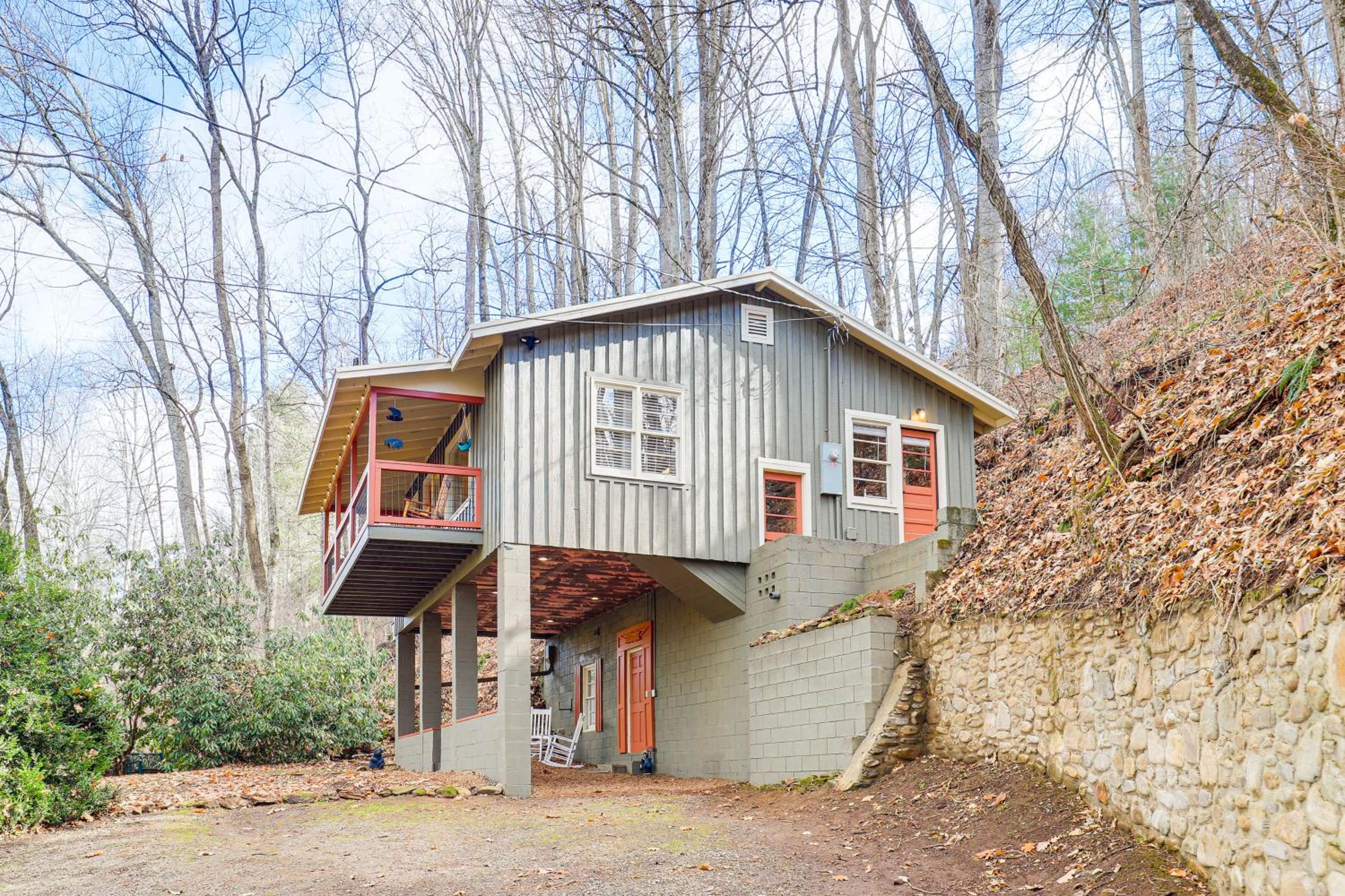 Quiet Family Cabin in Balsam Hike, Ski, Explore