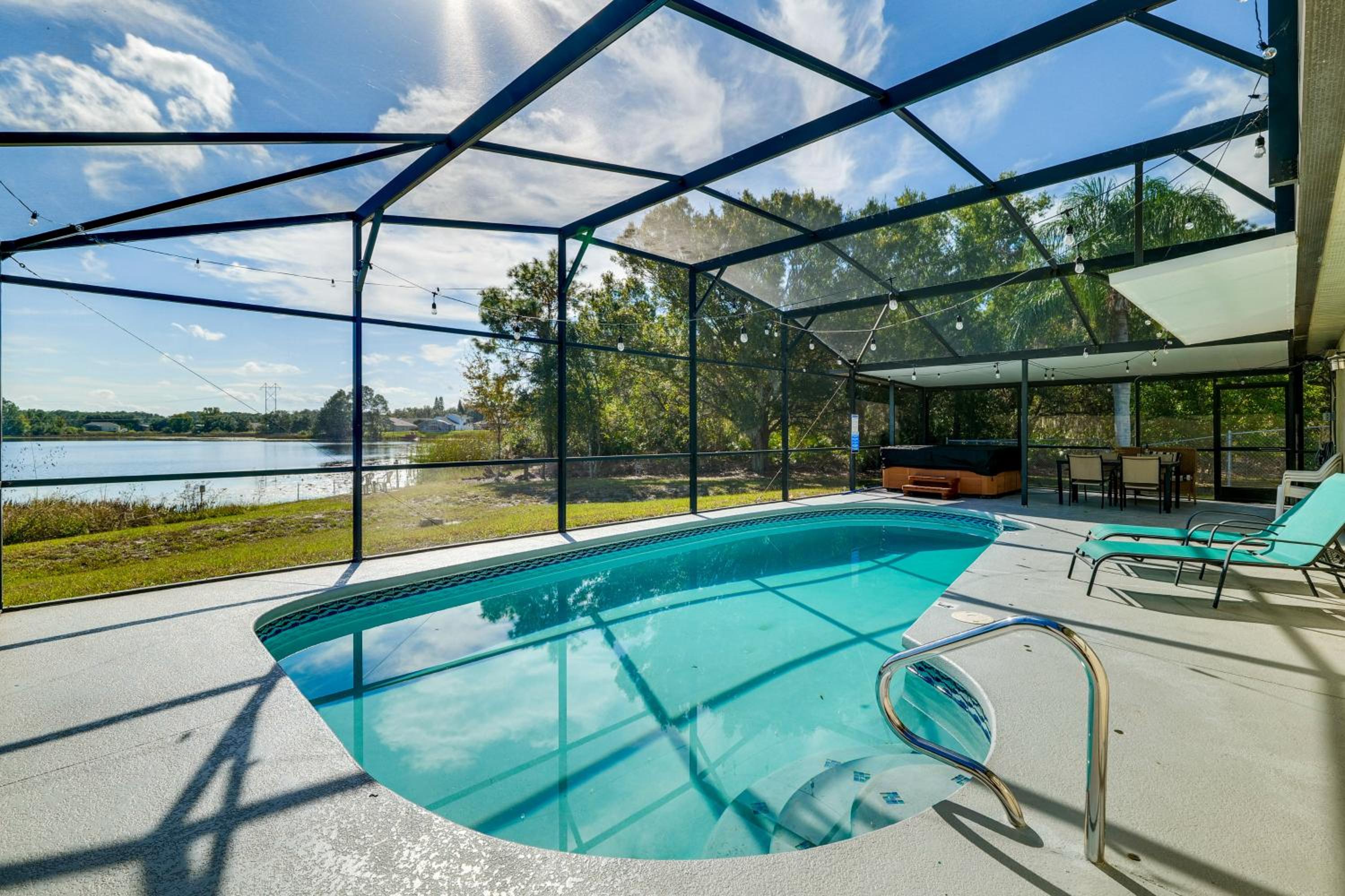 Lakefront Home with Poolside Lounge 11 Mi to Disney