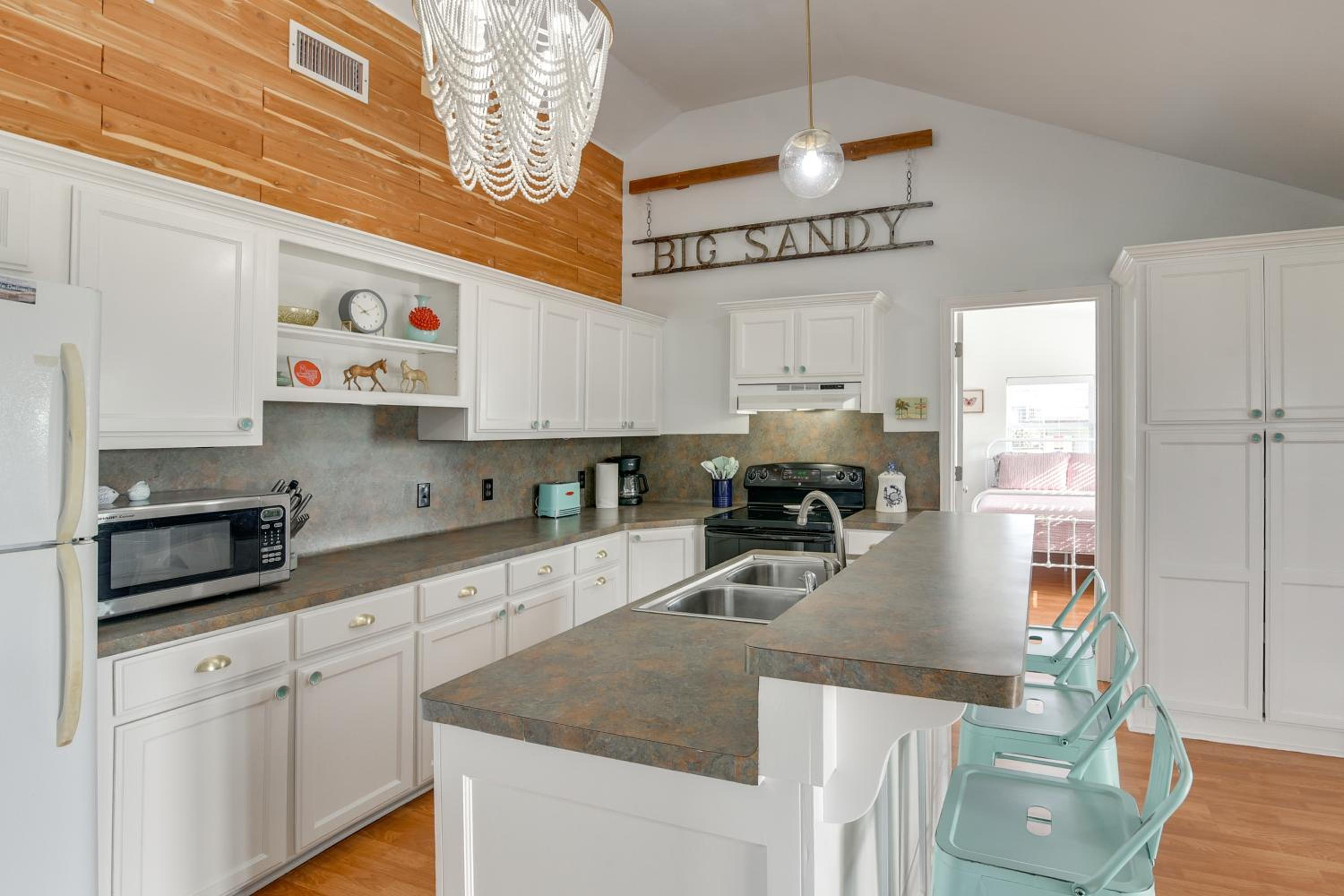 Steps to Sea! Crystal Beach Home with Furnished Deck