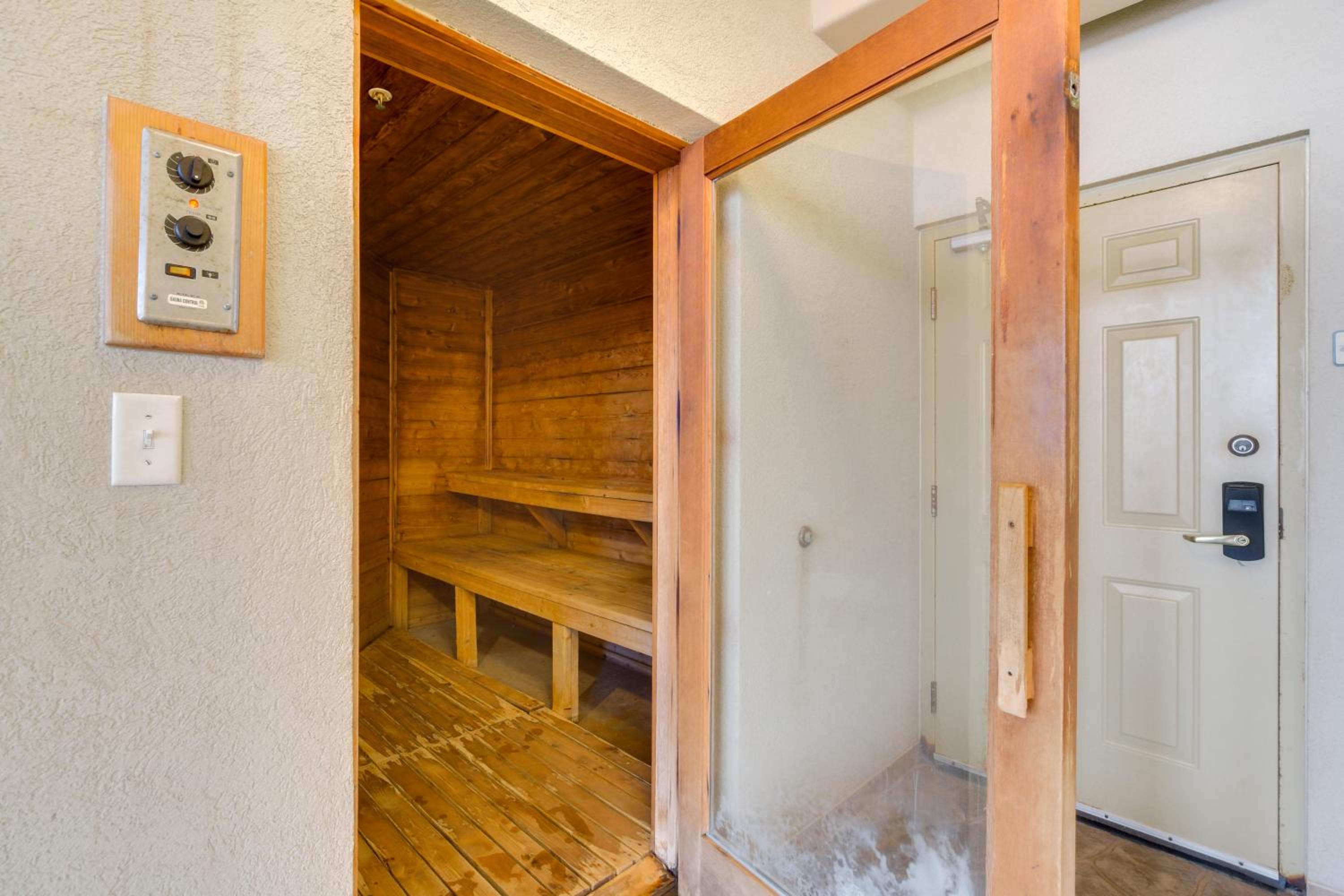 Pool Access North Shore Gem Near Beaches and Trails