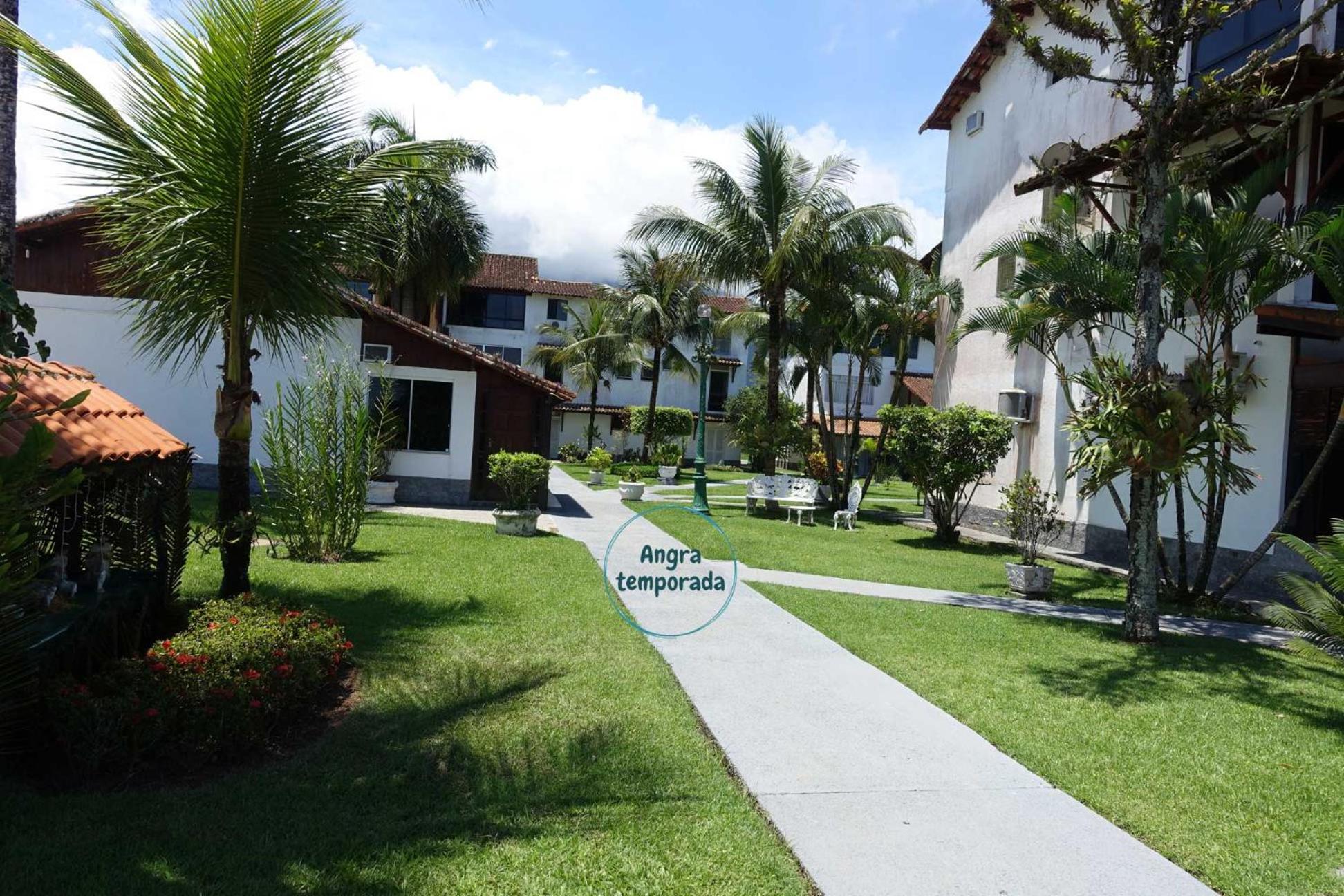 Duplex com Hidro em Condomínio Luxo com 3 Praias
