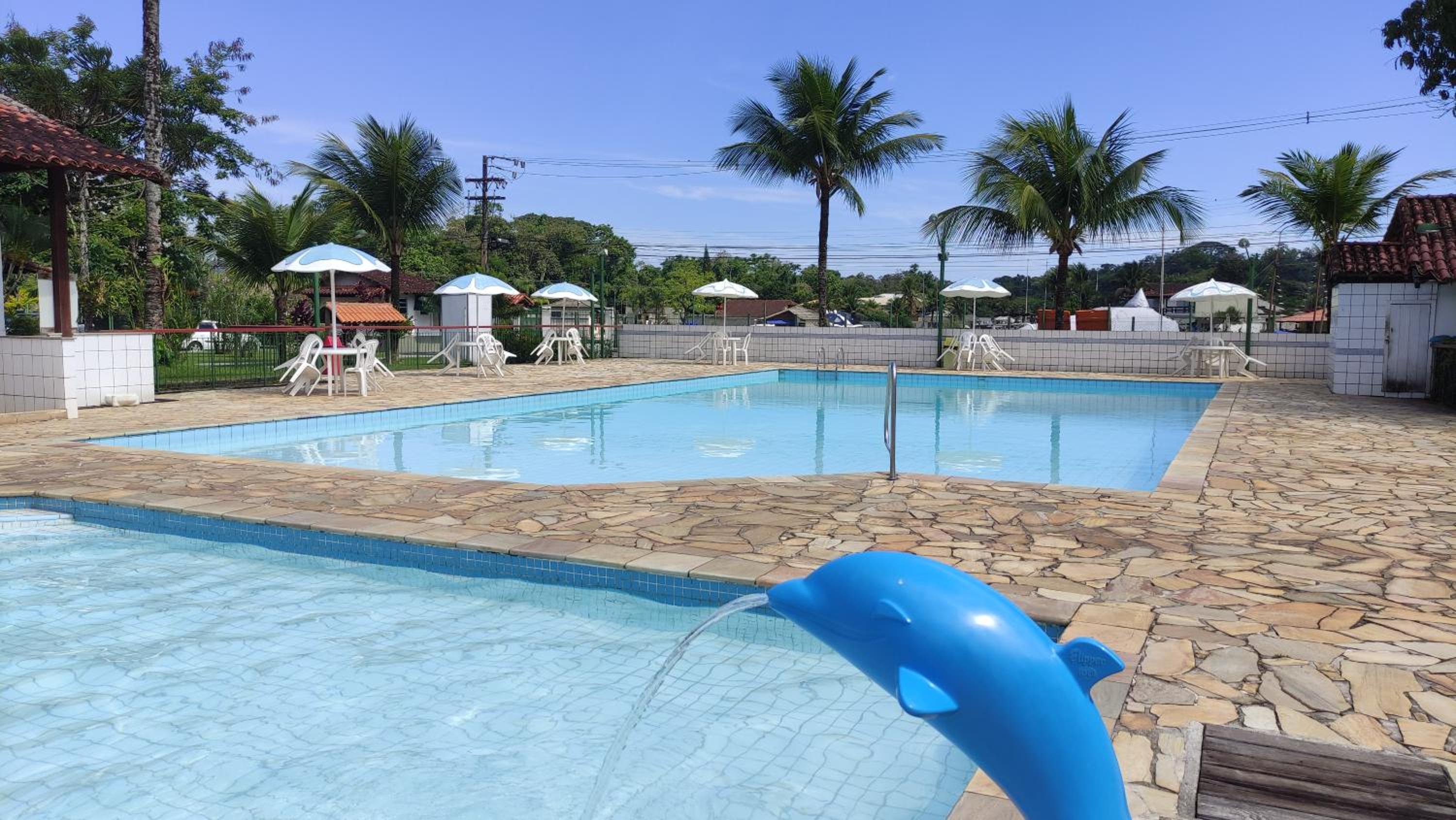 Duplex com Hidro em Condomínio Luxo com 3 Praias