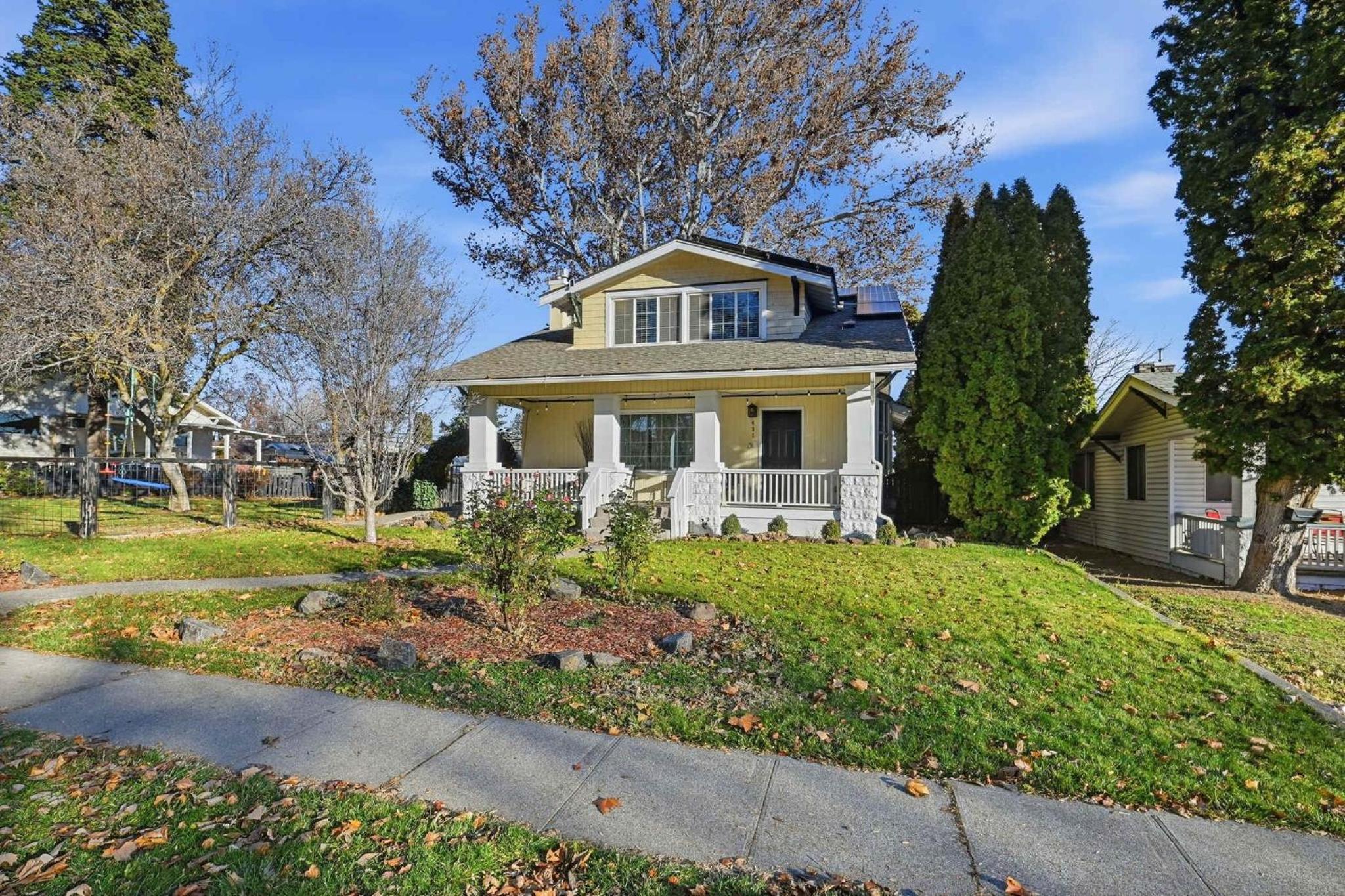 Historic Yakima Home 4BR Office Backyard Oasis